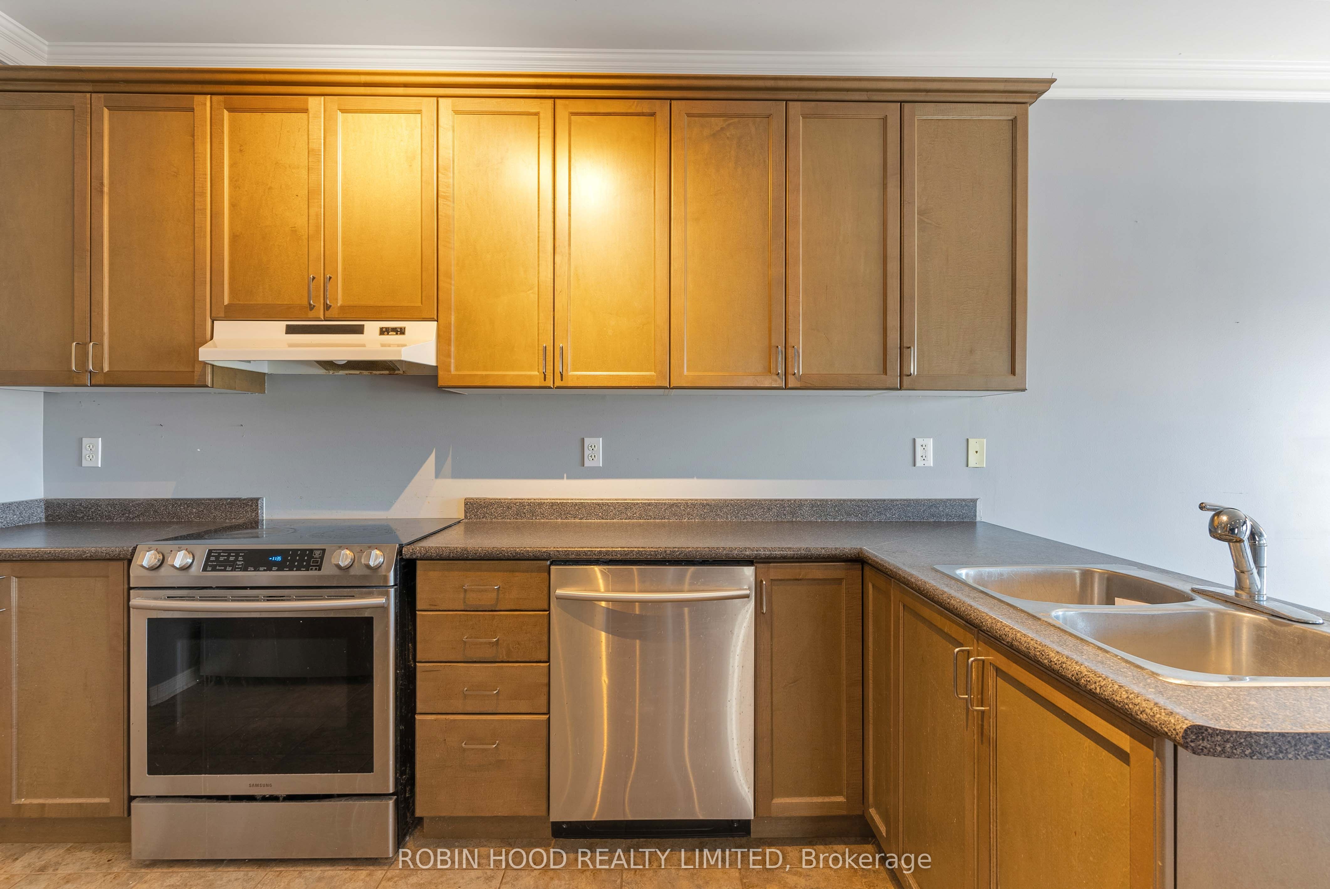 Photo 63 of 6 Meadowlark Drive, Halton Hills, Georgetown — HOMEH