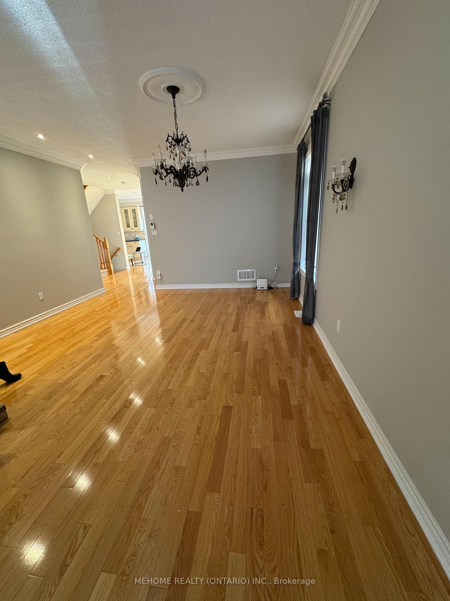 Photo 6 of 35 Jacobi Court, Vaughan, Patterson — HOMEH