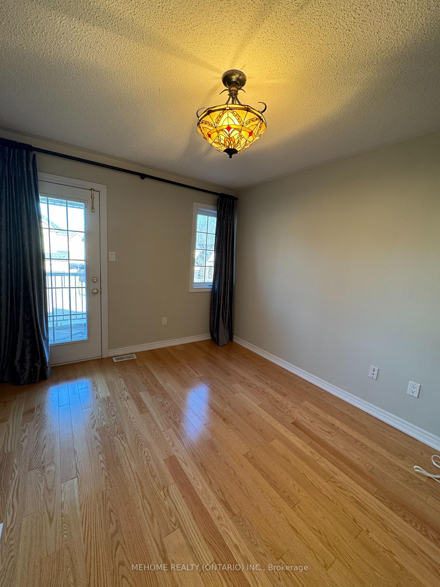 Photo 8 of 35 Jacobi Court, Vaughan, Patterson — HOMEH