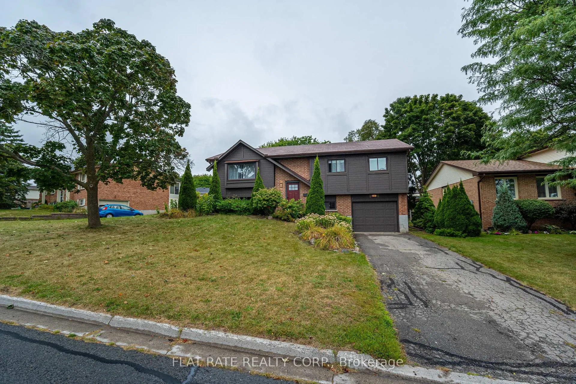 Front of 2298 Lynhaven Road