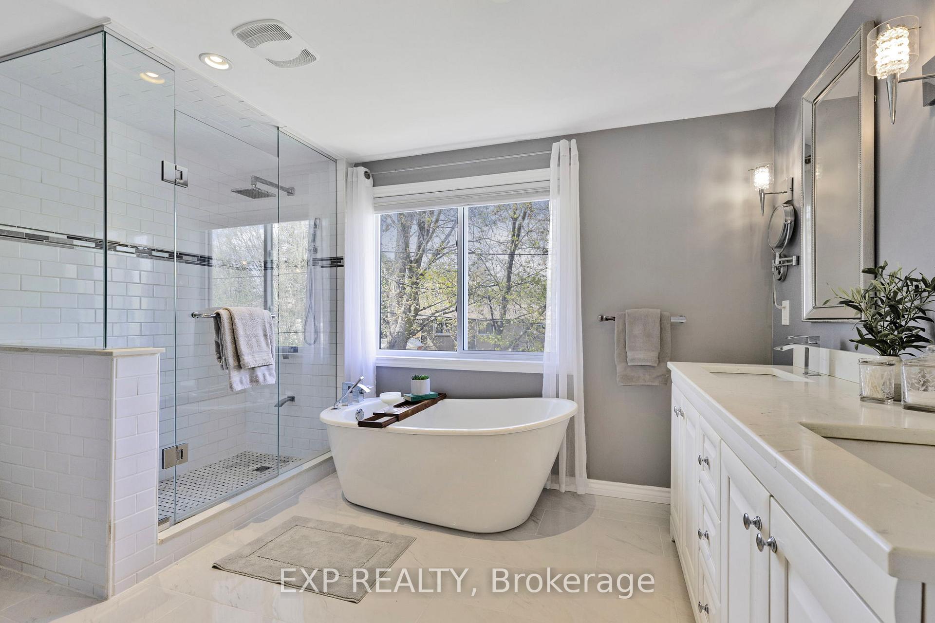 Photo 27 of 32 Kemano Road, Aurora, Aurora Heights — HOMEH