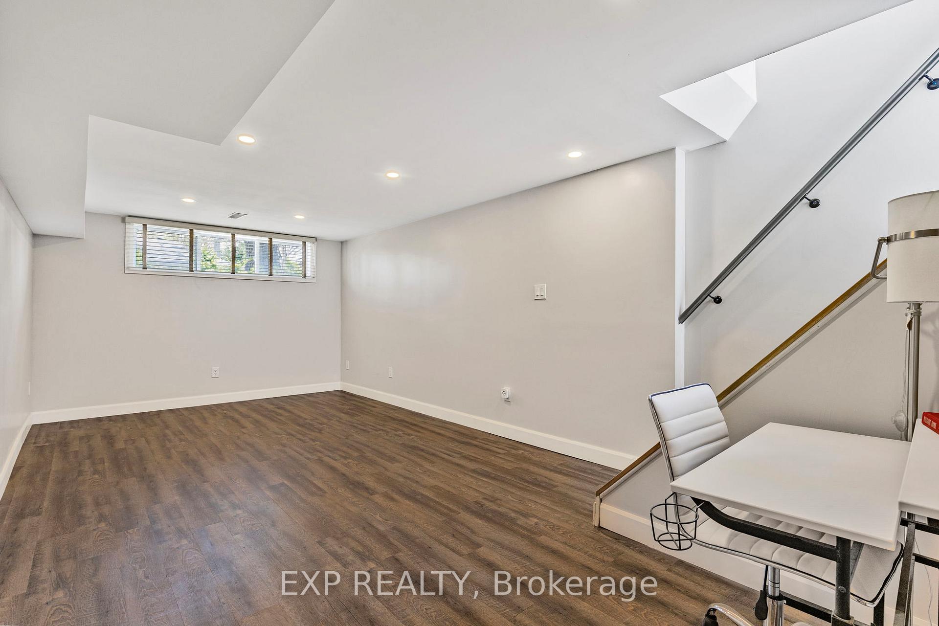 Photo 30 of 32 Kemano Road, Aurora, Aurora Heights — HOMEH