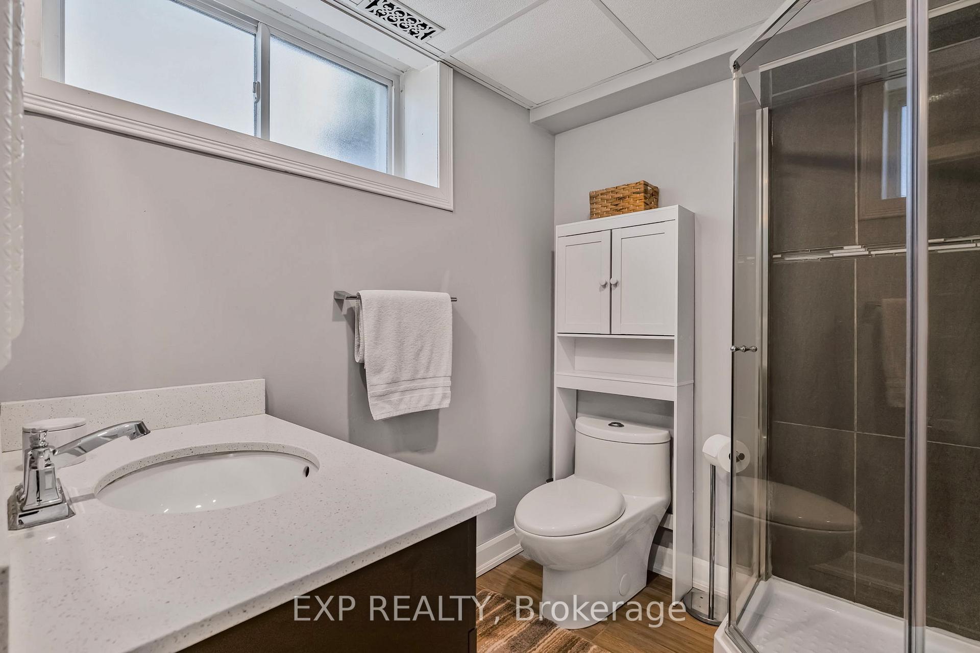 Photo 39 of 32 Kemano Road, Aurora, Aurora Heights — HOMEH