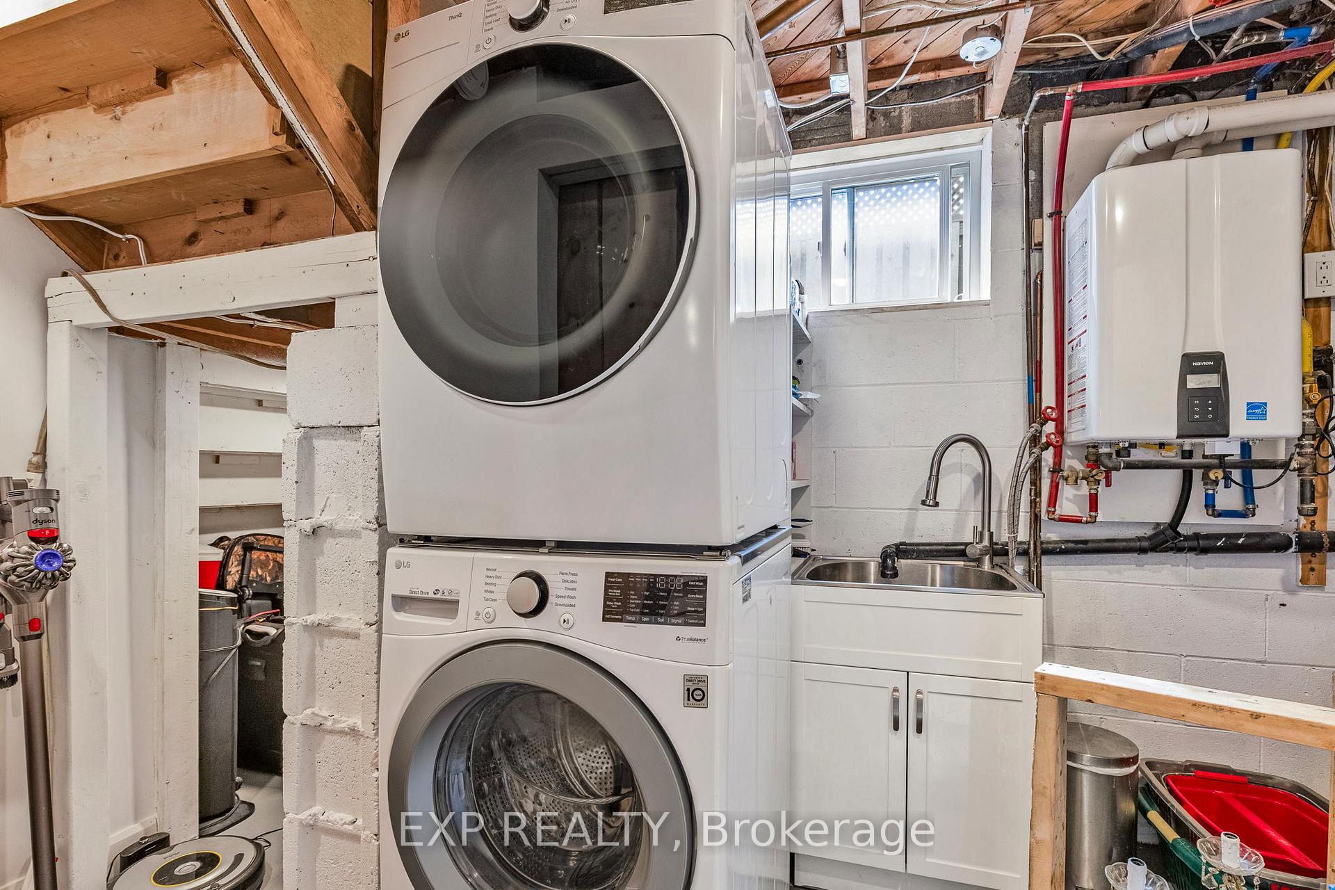 Photo 40 of 32 Kemano Road, Aurora, Aurora Heights — HOMEH