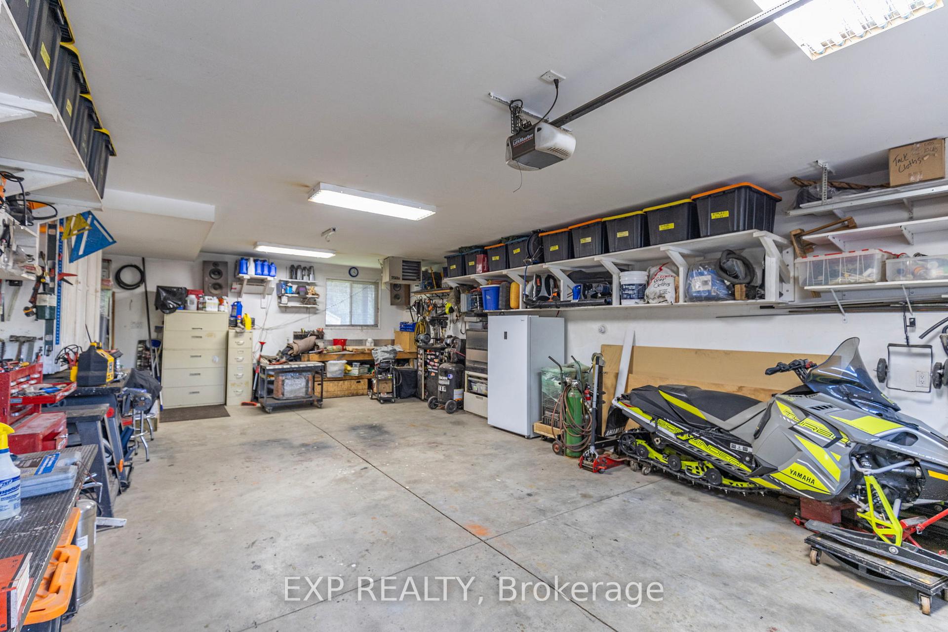 Photo 41 of 32 Kemano Road, Aurora, Aurora Heights — HOMEH