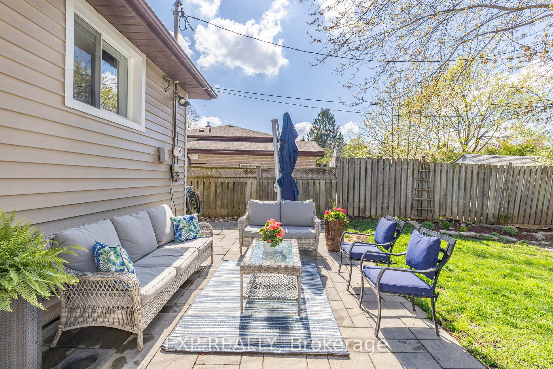 Photo 42 of 32 Kemano Road, Aurora, Aurora Heights — HOMEH