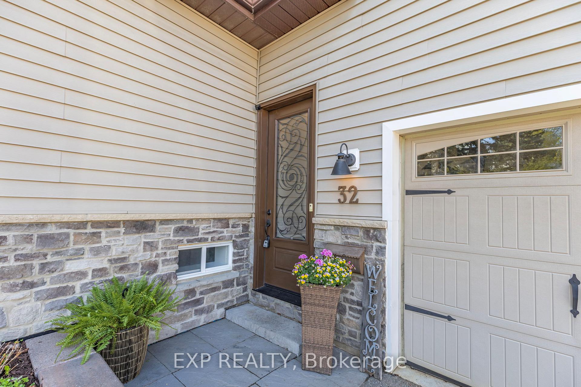 Photo 49 of 32 Kemano Road, Aurora, Aurora Heights — HOMEH