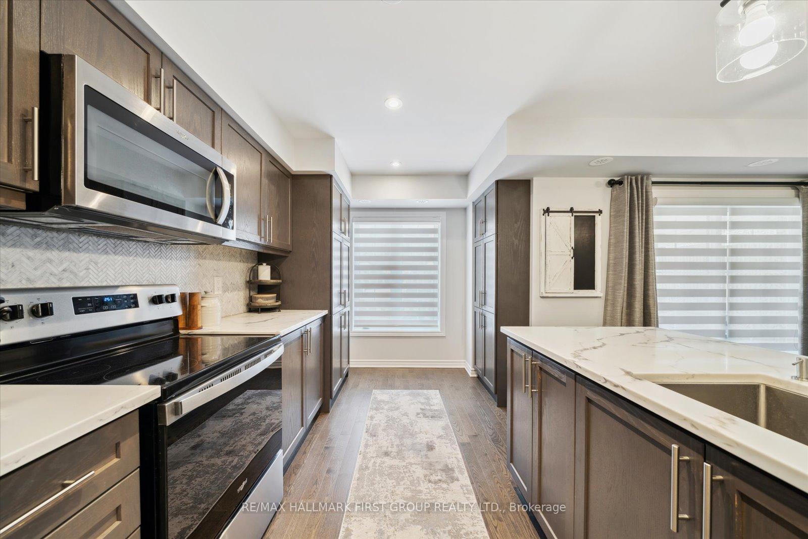 Photo 11 of 50 Porcelain Way, Whitby, Rolling Acres — HOMEH
