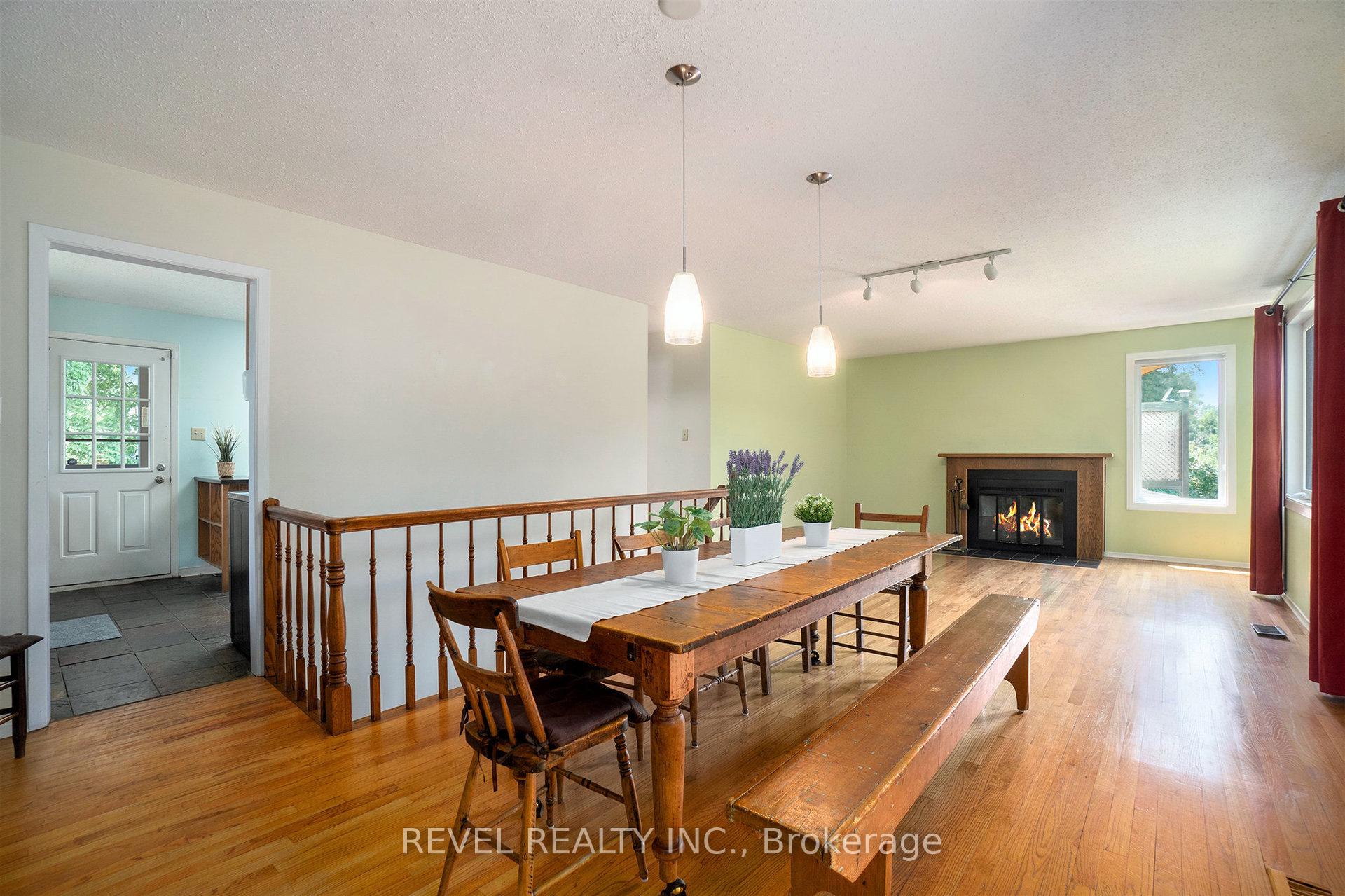 Photo 6 of 2748 Howe Street, Ottawa, Britannia — HOMEH