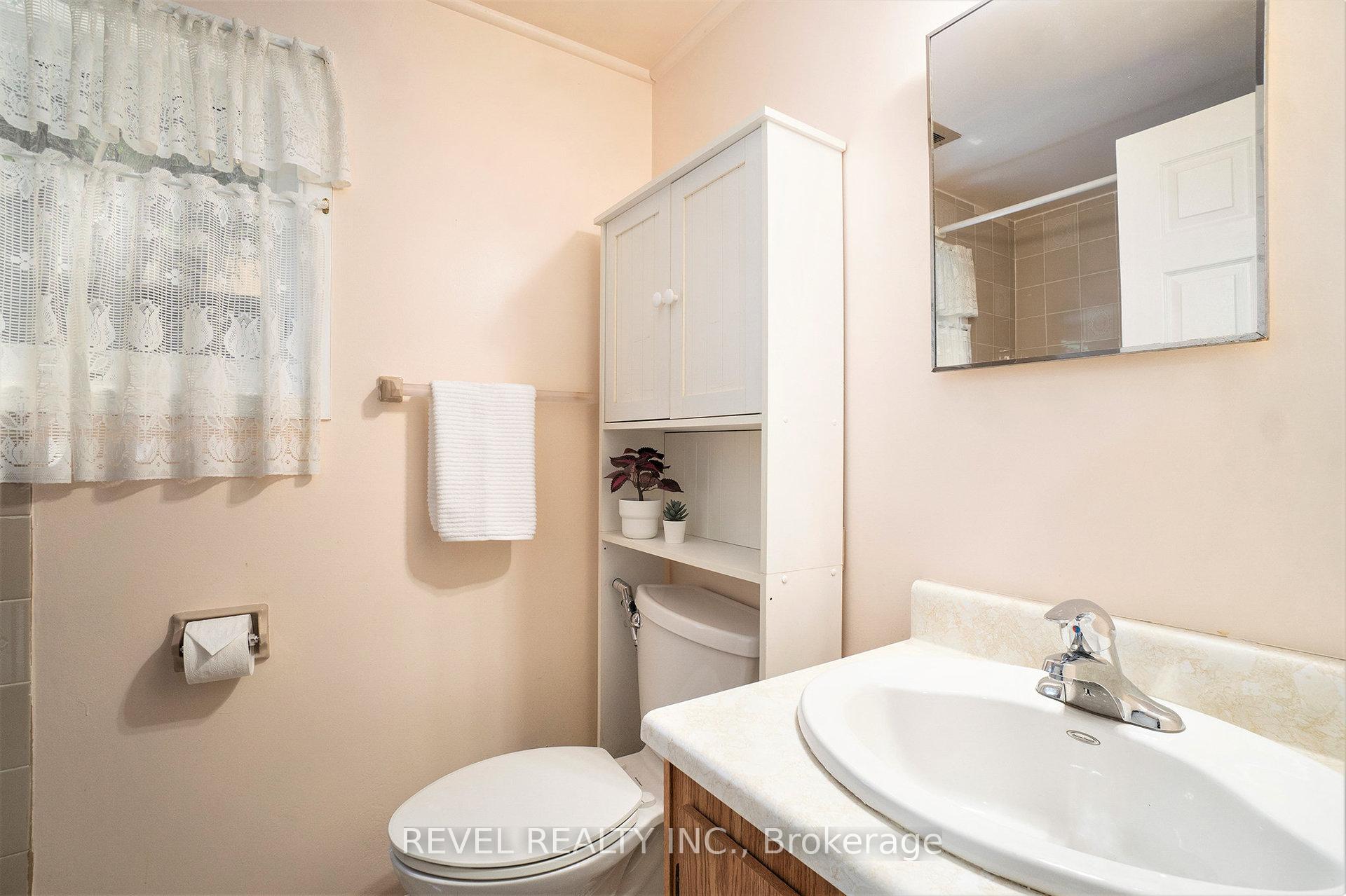 Photo 22 of 2748 Howe Street, Ottawa, Britannia — HOMEH