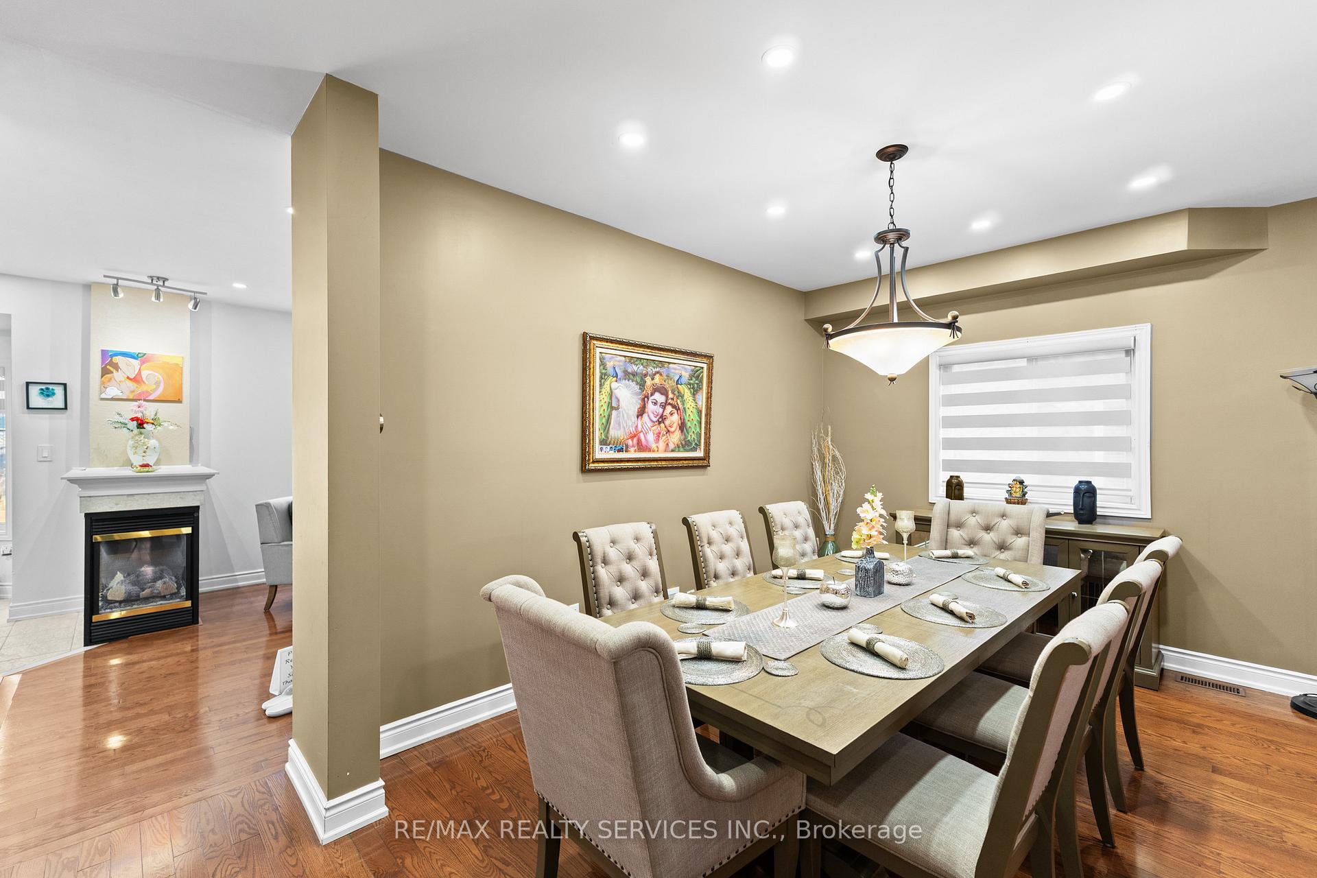 Photo 11 of 57 Lafayette Boulevard, Whitby, Williamsburg — HOMEH