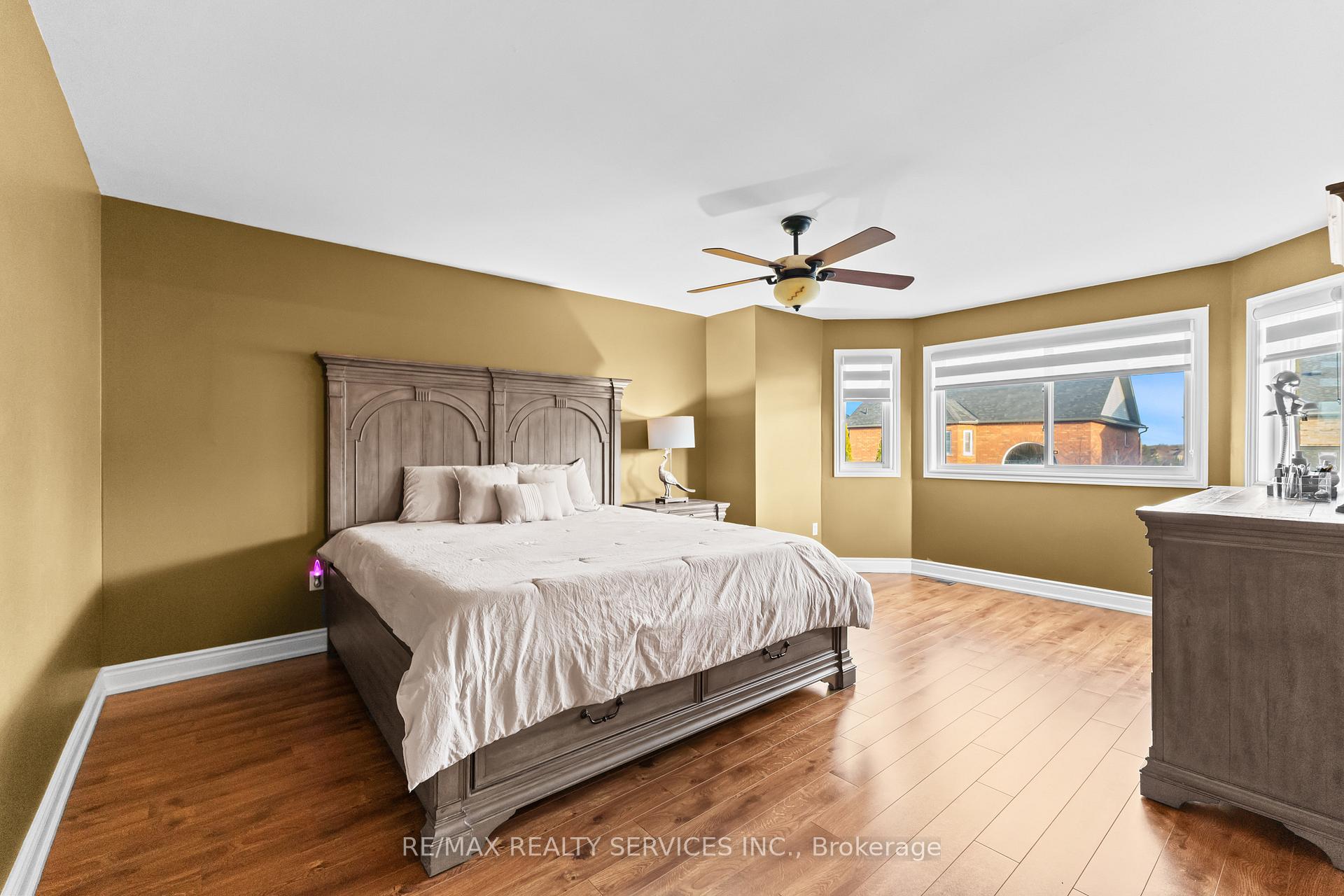 Photo 26 of 57 Lafayette Boulevard, Whitby, Williamsburg — HOMEH