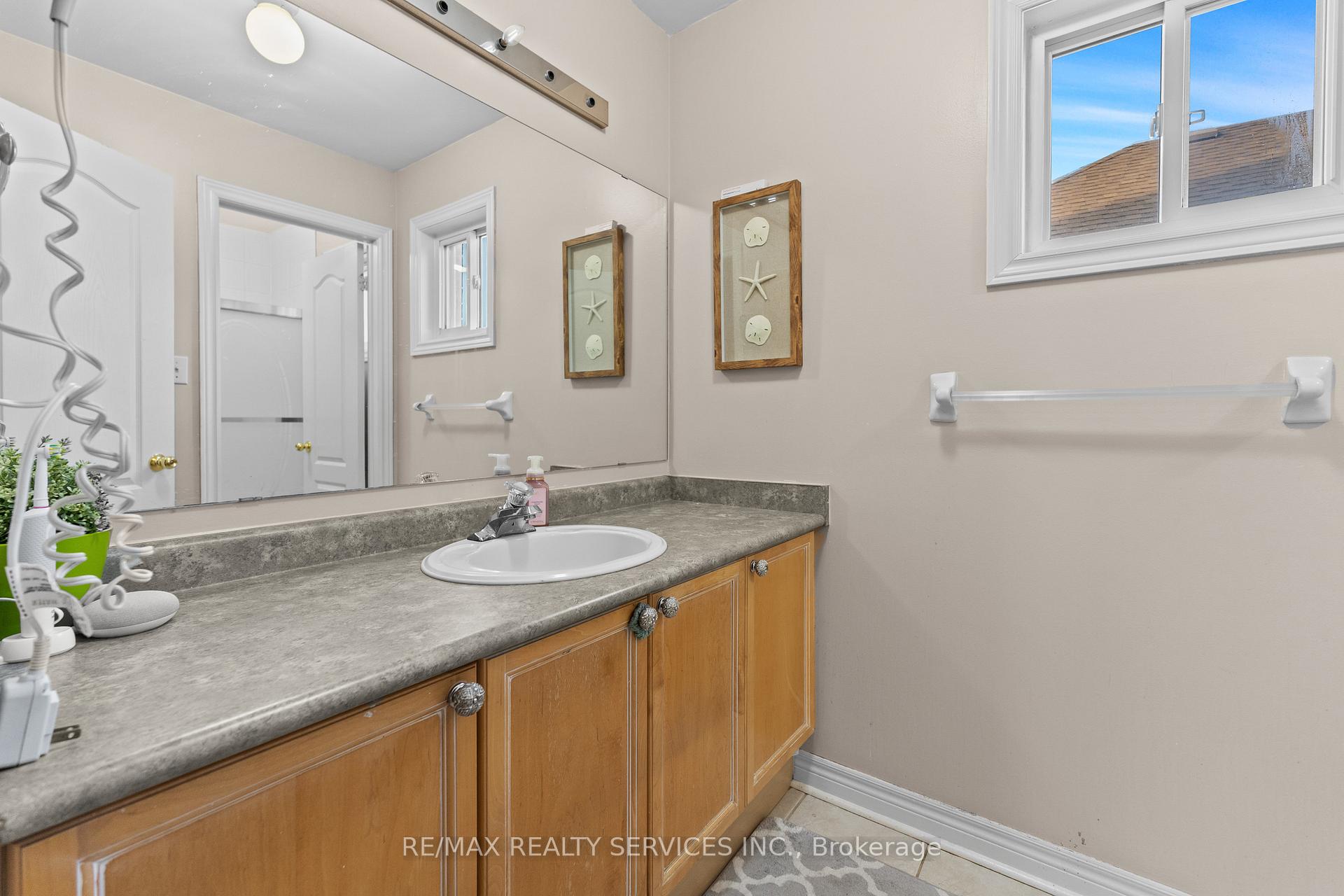 Photo 31 of 57 Lafayette Boulevard, Whitby, Williamsburg — HOMEH