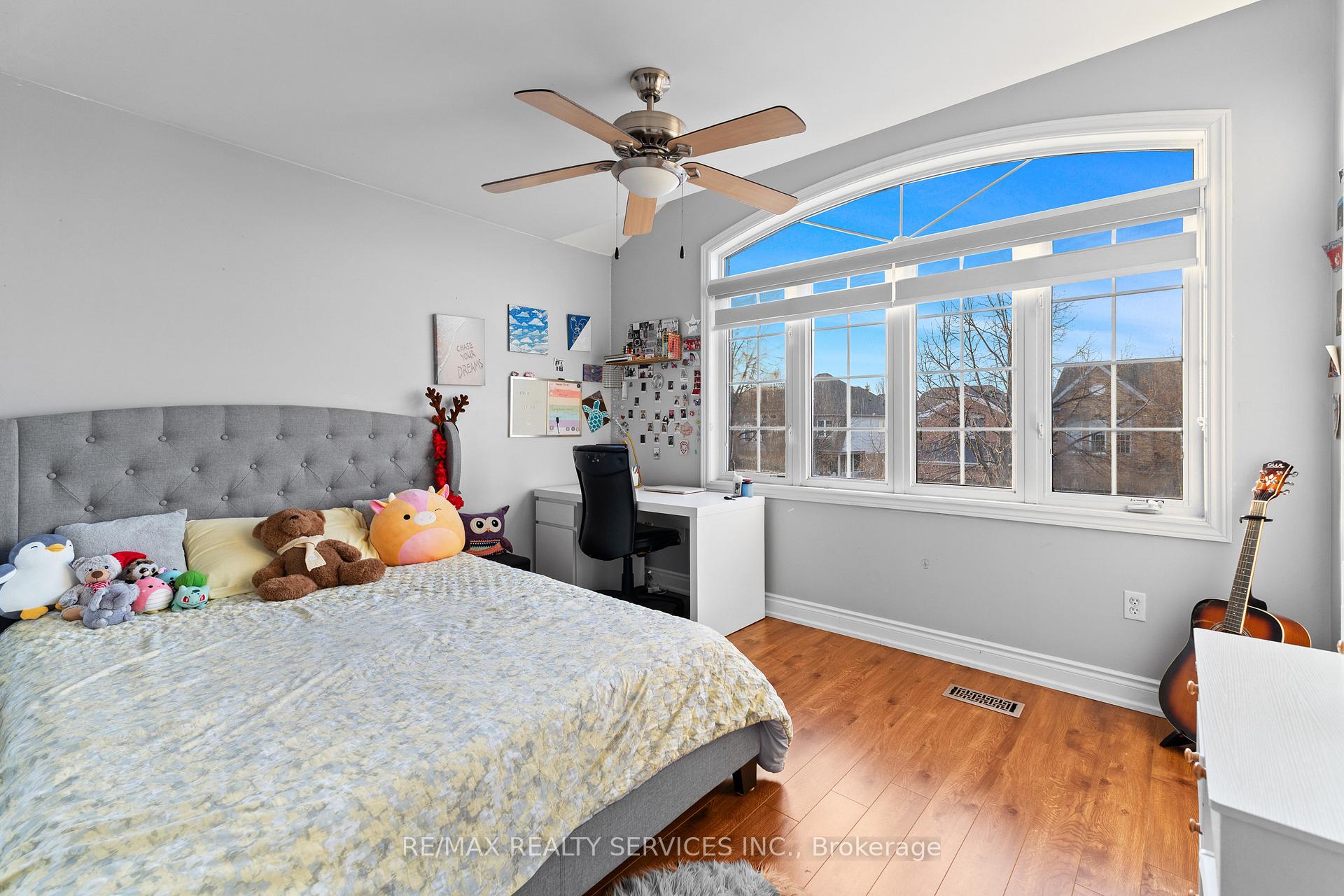 Photo 35 of 57 Lafayette Boulevard, Whitby, Williamsburg — HOMEH