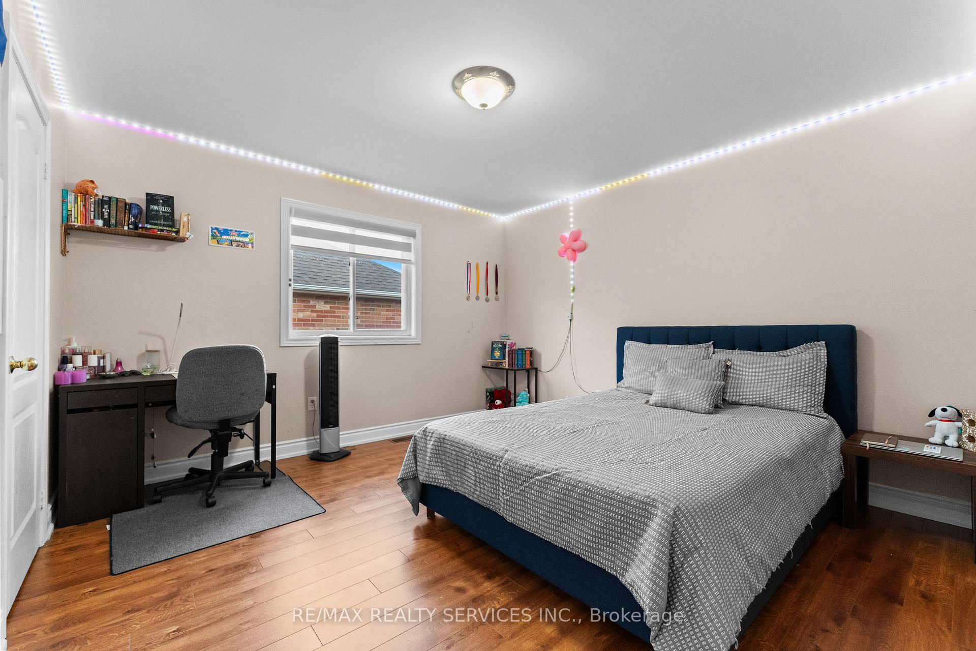 Photo 37 of 57 Lafayette Boulevard, Whitby, Williamsburg — HOMEH