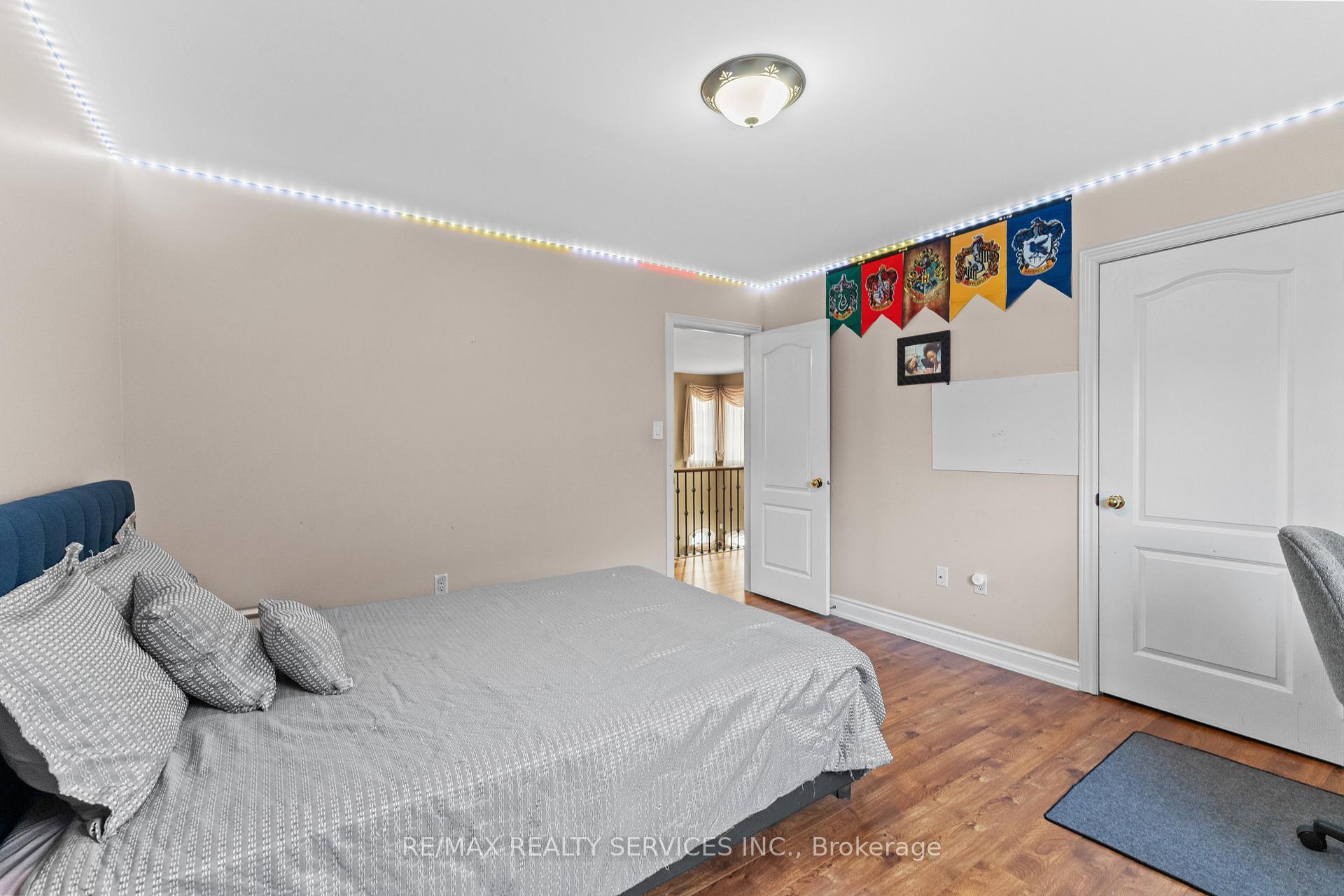 Photo 38 of 57 Lafayette Boulevard, Whitby, Williamsburg — HOMEH