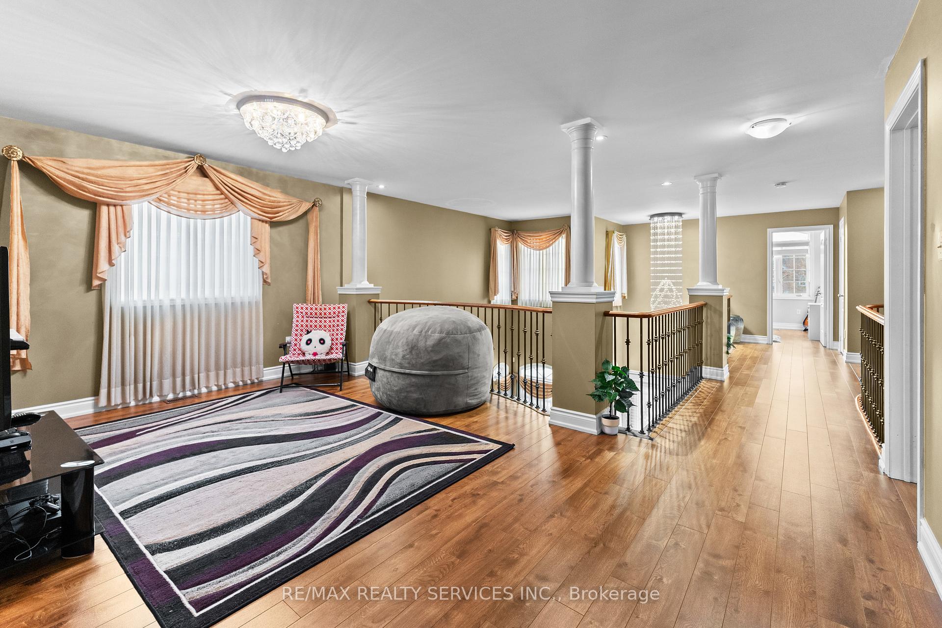 Photo 40 of 57 Lafayette Boulevard, Whitby, Williamsburg — HOMEH
