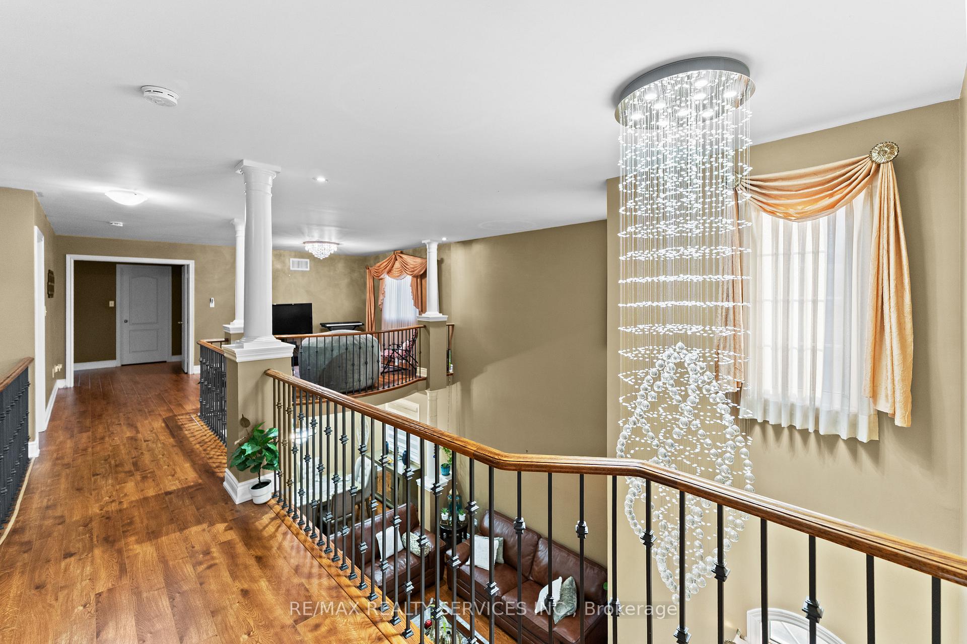 Photo 42 of 57 Lafayette Boulevard, Whitby, Williamsburg — HOMEH