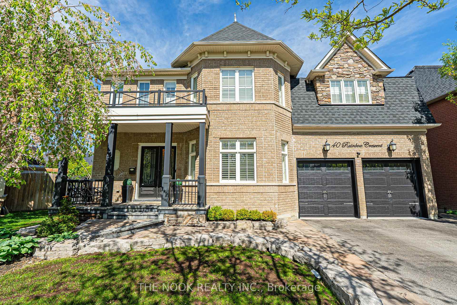 Photo 1 of 40 Rainbow Crescent, Whitby, Brooklin — HOMEH
