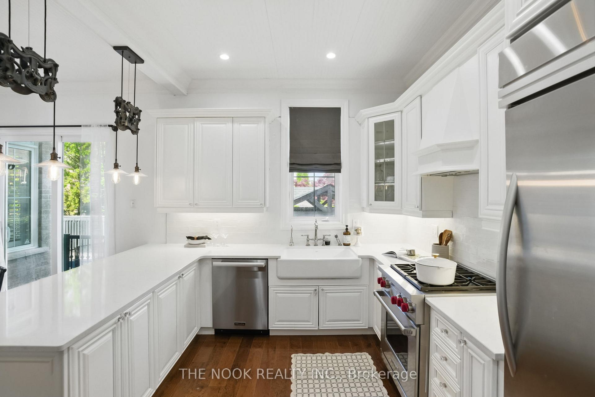 Photo 15 of 40 Rainbow Crescent, Whitby, Brooklin — HOMEH