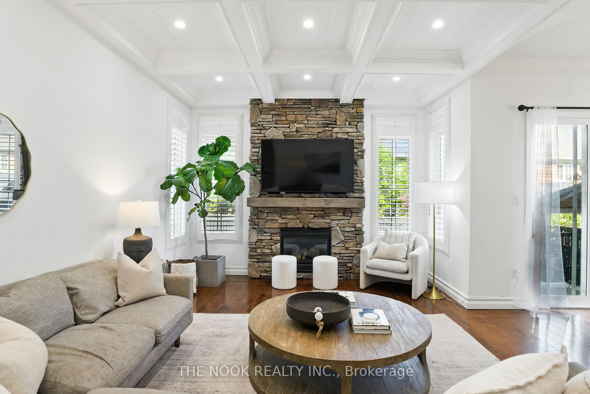 Photo 18 of 40 Rainbow Crescent, Whitby, Brooklin — HOMEH