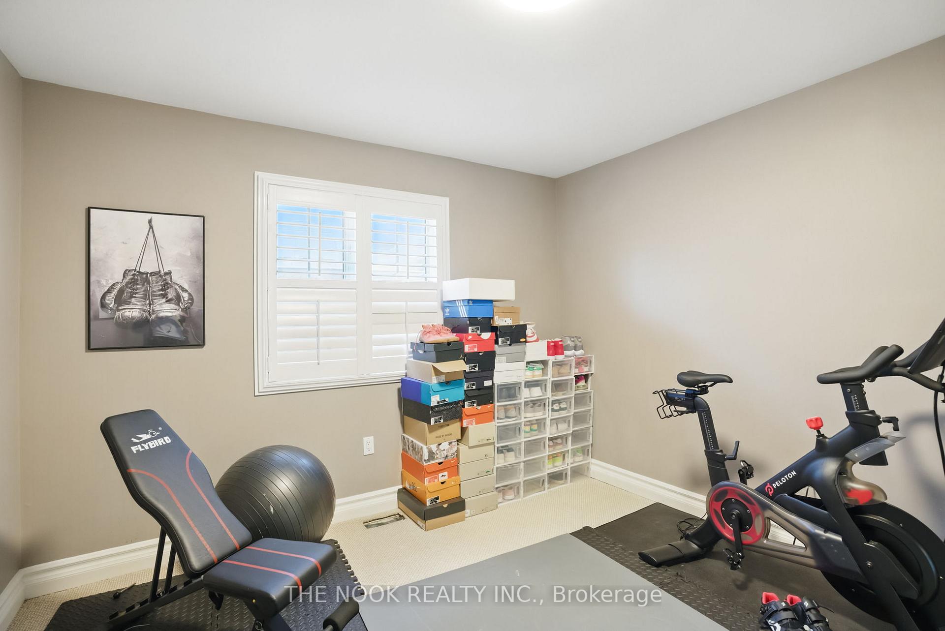 Photo 29 of 40 Rainbow Crescent, Whitby, Brooklin — HOMEH
