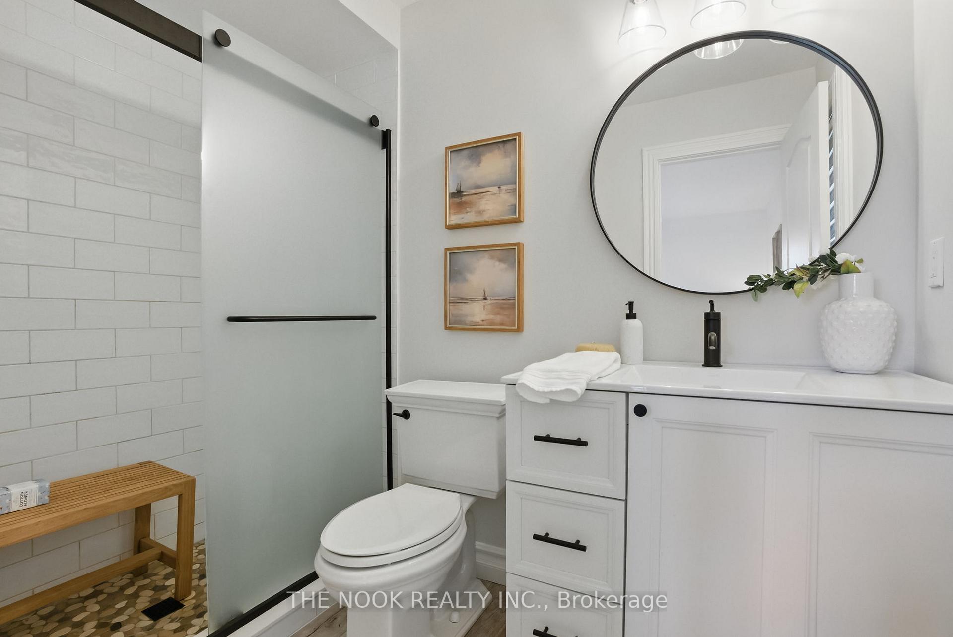 Photo 37 of 40 Rainbow Crescent, Whitby, Brooklin — HOMEH