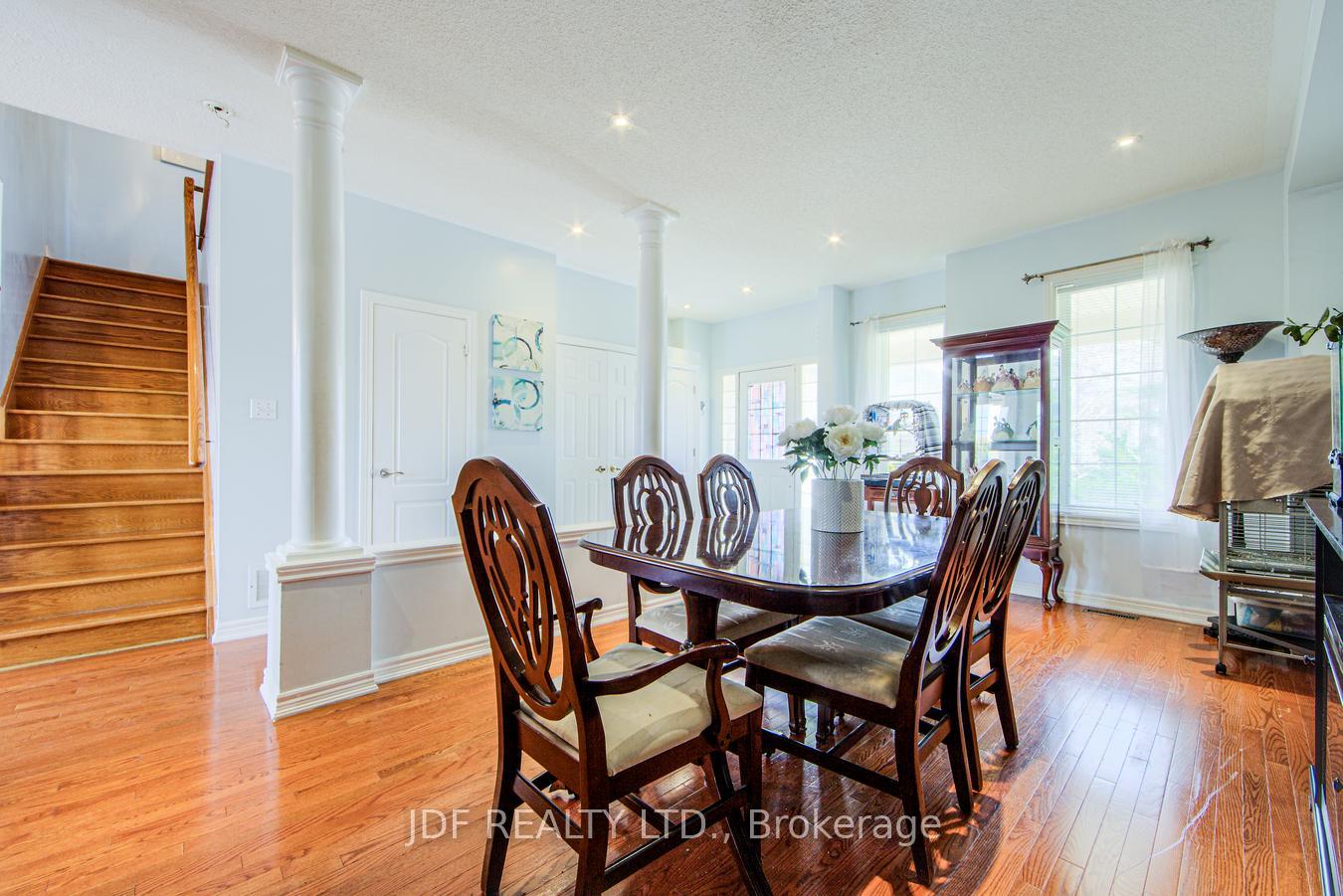 Photo 7 of 42 Sunview Drive, Vaughan, Vellore Village — HOMEH