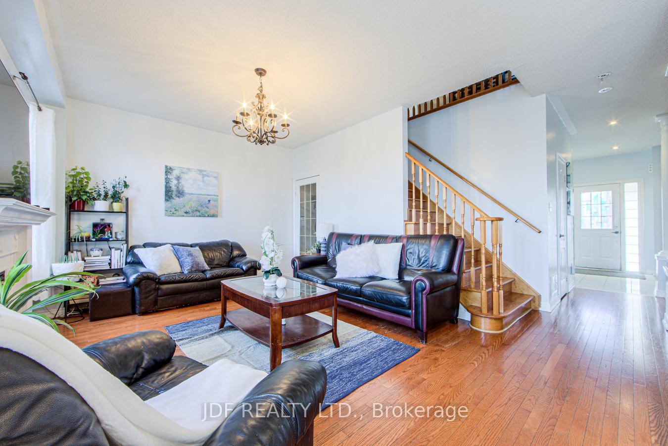 Photo 12 of 42 Sunview Drive, Vaughan, Vellore Village — HOMEH