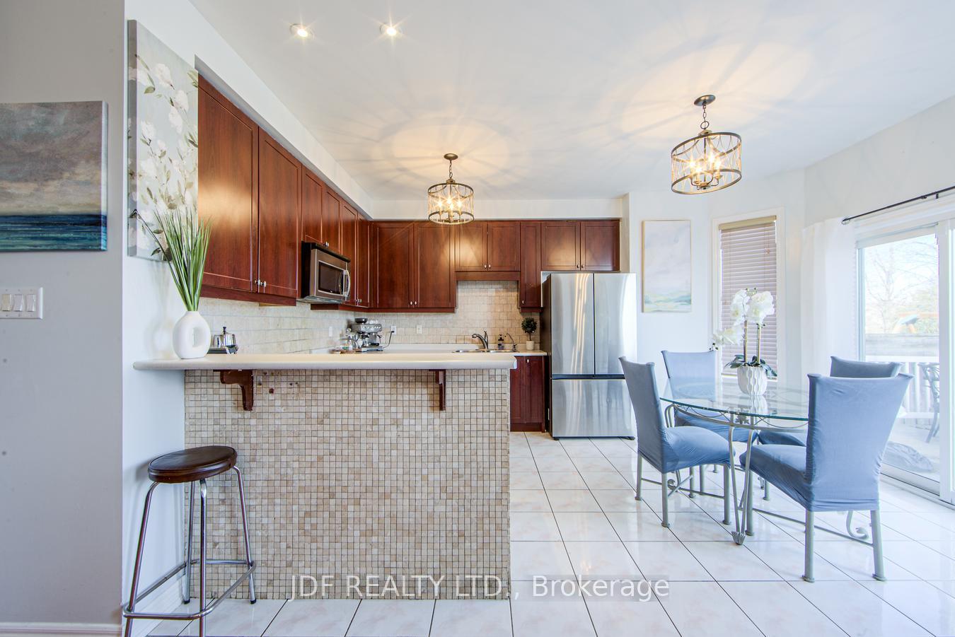 Photo 15 of 42 Sunview Drive, Vaughan, Vellore Village — HOMEH