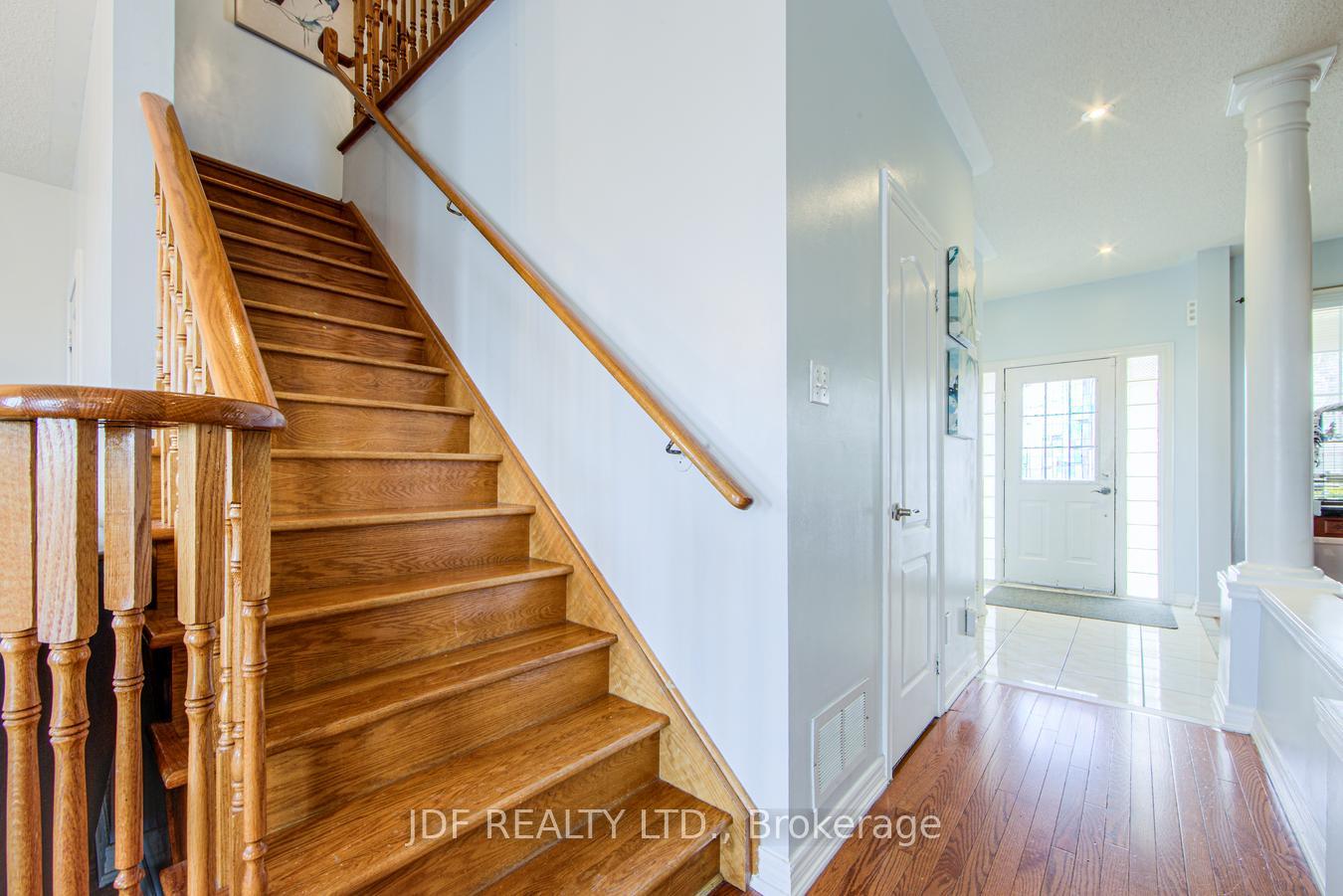 Photo 21 of 42 Sunview Drive, Vaughan, Vellore Village — HOMEH