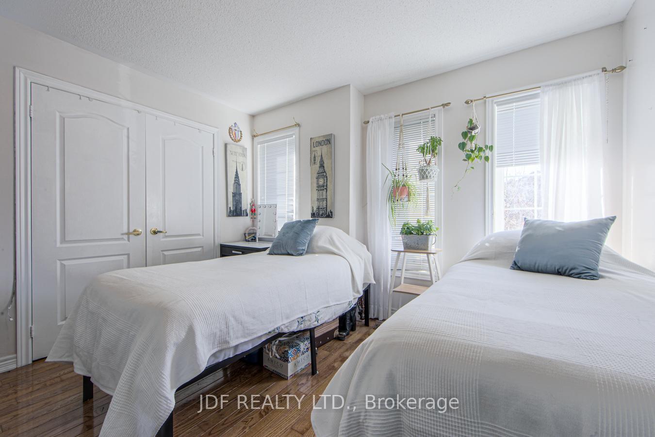 Photo 24 of 42 Sunview Drive, Vaughan, Vellore Village — HOMEH