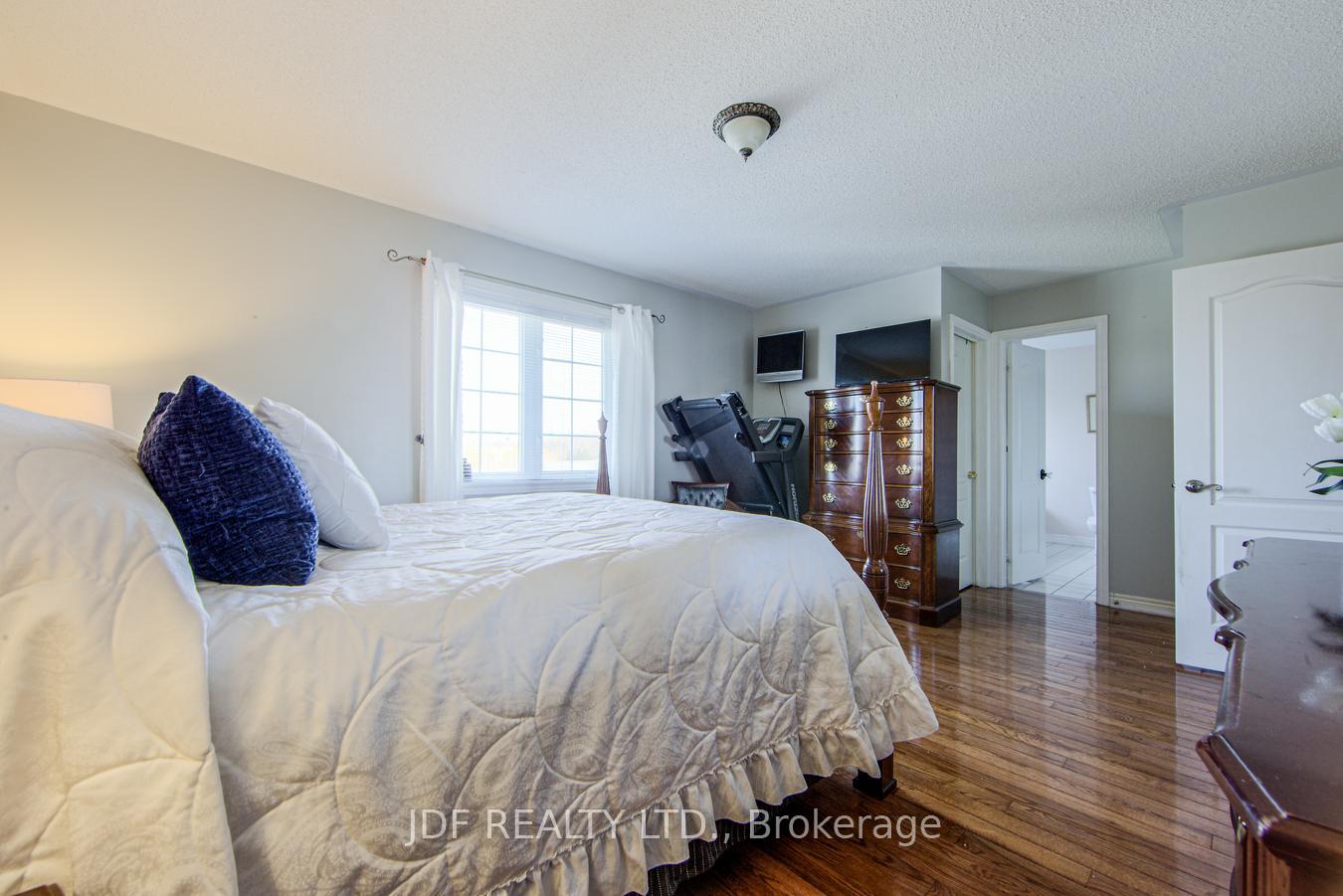 Photo 29 of 42 Sunview Drive, Vaughan, Vellore Village — HOMEH