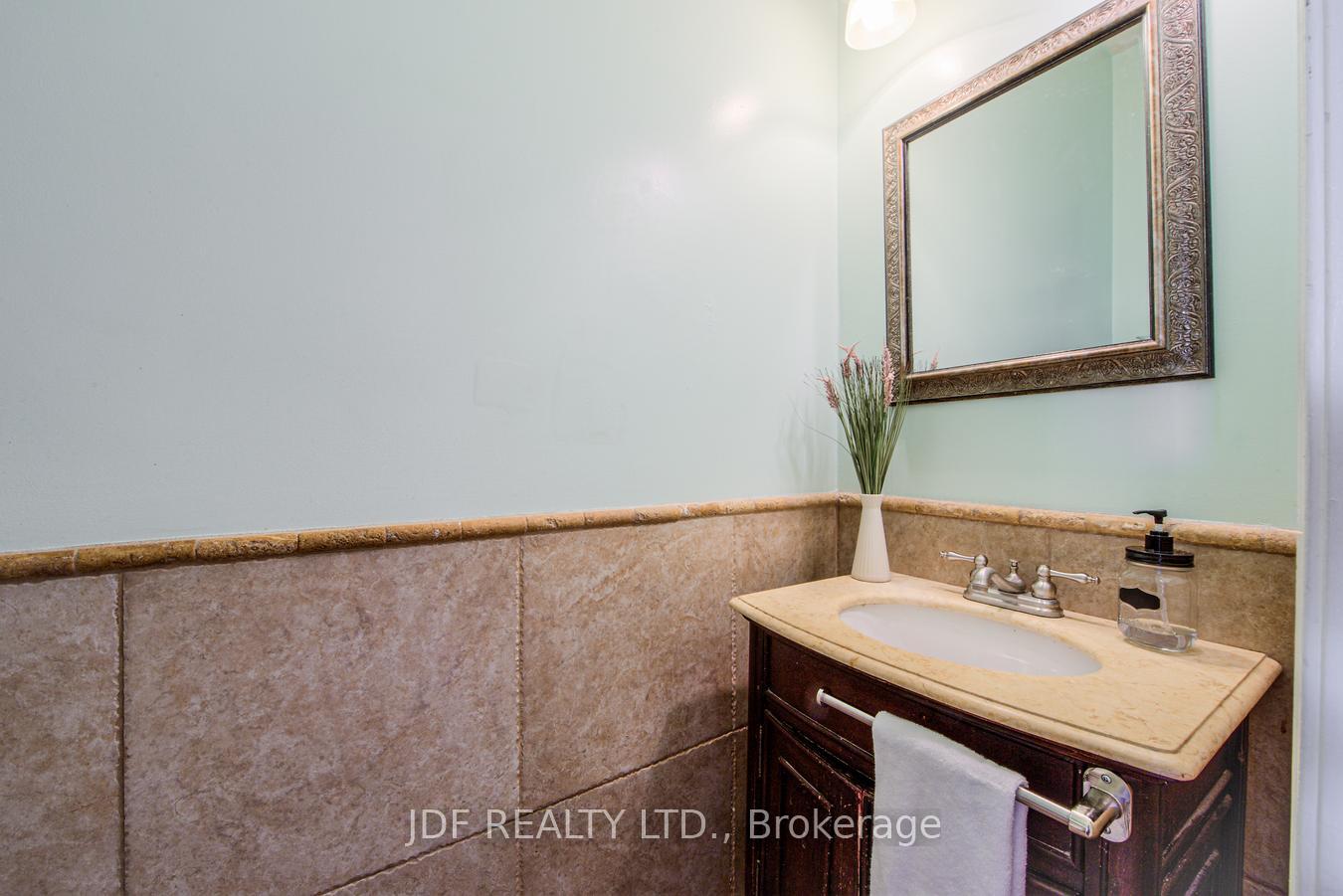 Photo 34 of 42 Sunview Drive, Vaughan, Vellore Village — HOMEH