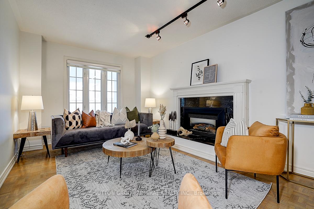 Photo 6 of 11 San Marko Place, Vaughan, East Woodbridge — HOMEH