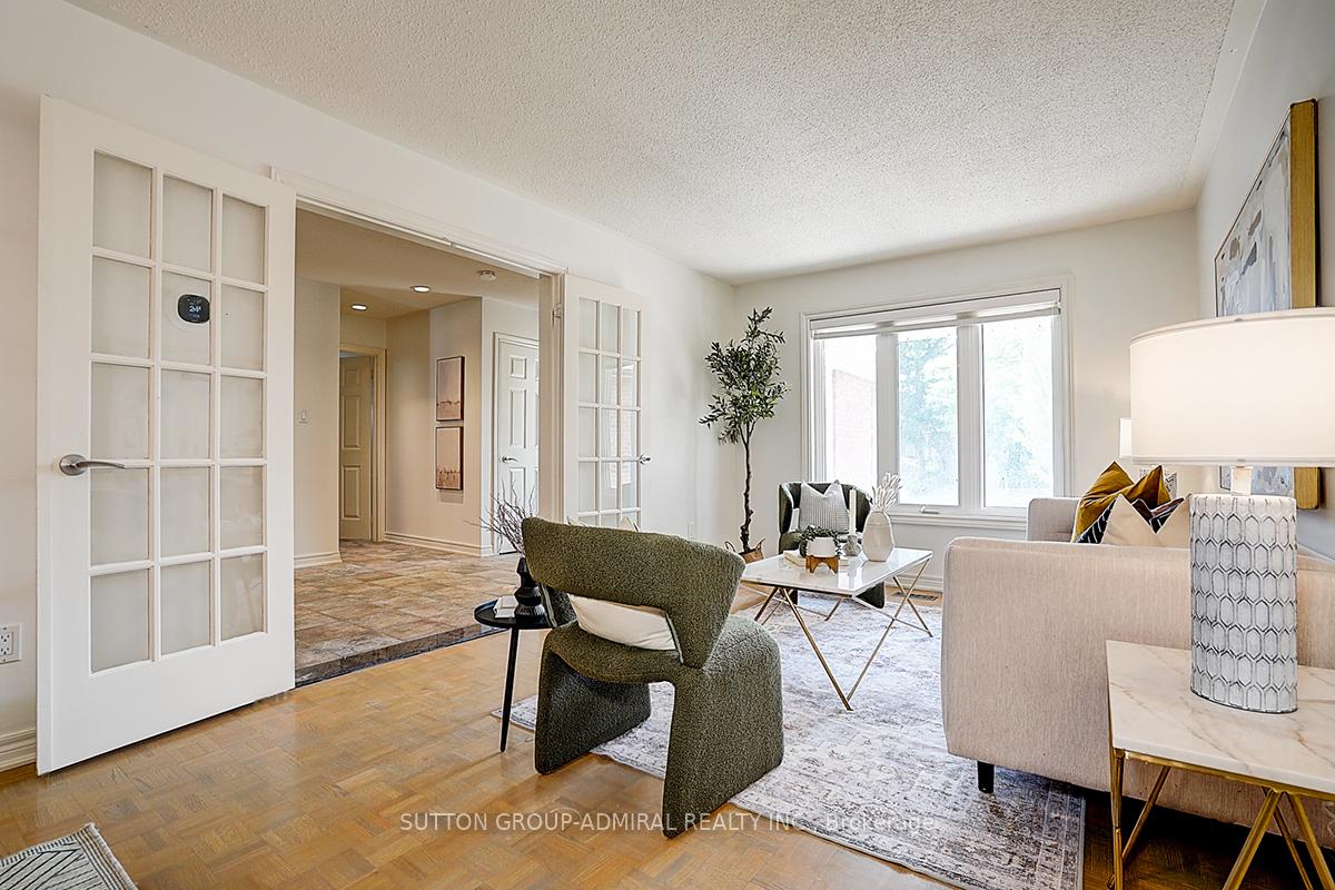 Photo 13 of 11 San Marko Place, Vaughan, East Woodbridge — HOMEH