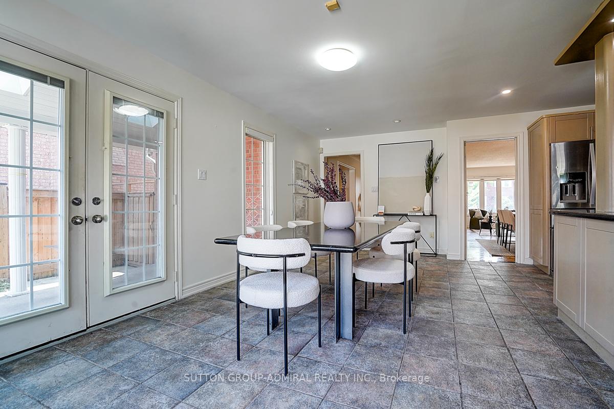 Photo 21 of 11 San Marko Place, Vaughan, East Woodbridge — HOMEH