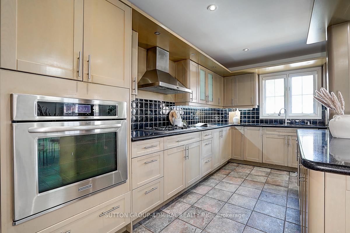 Photo 22 of 11 San Marko Place, Vaughan, East Woodbridge — HOMEH