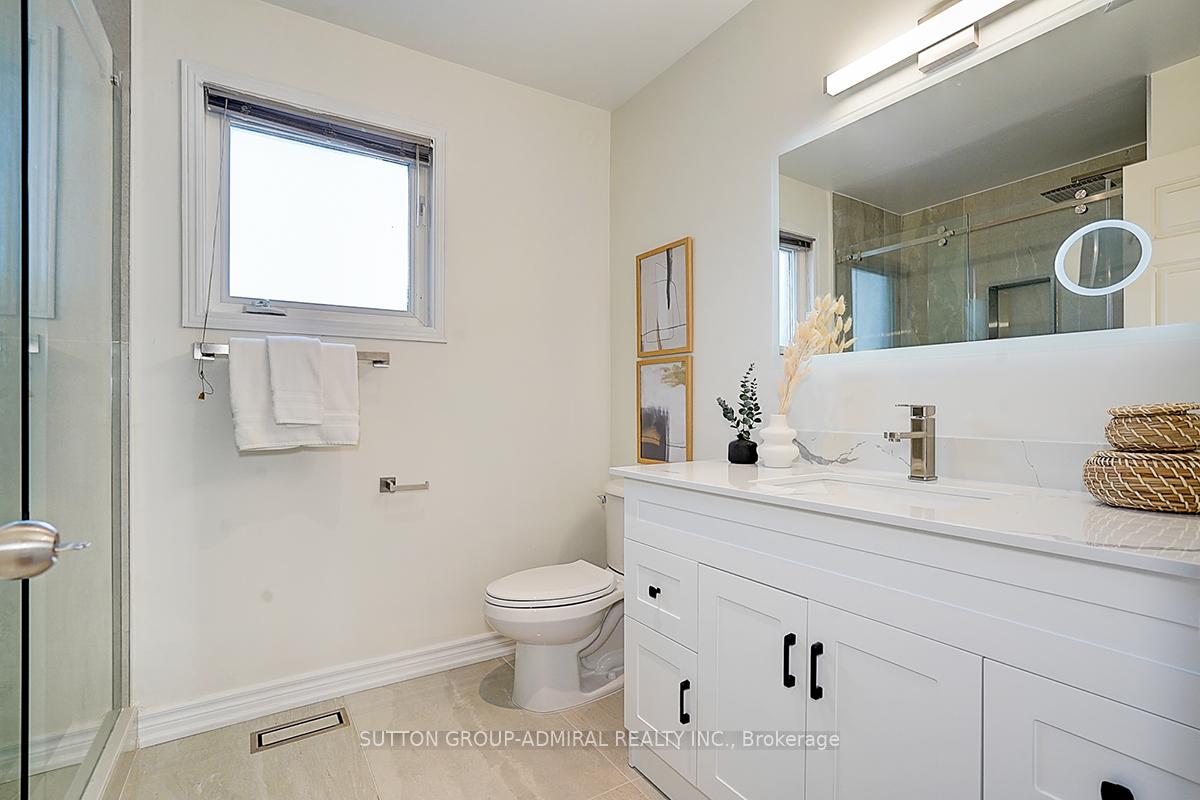 Photo 35 of 11 San Marko Place, Vaughan, East Woodbridge — HOMEH