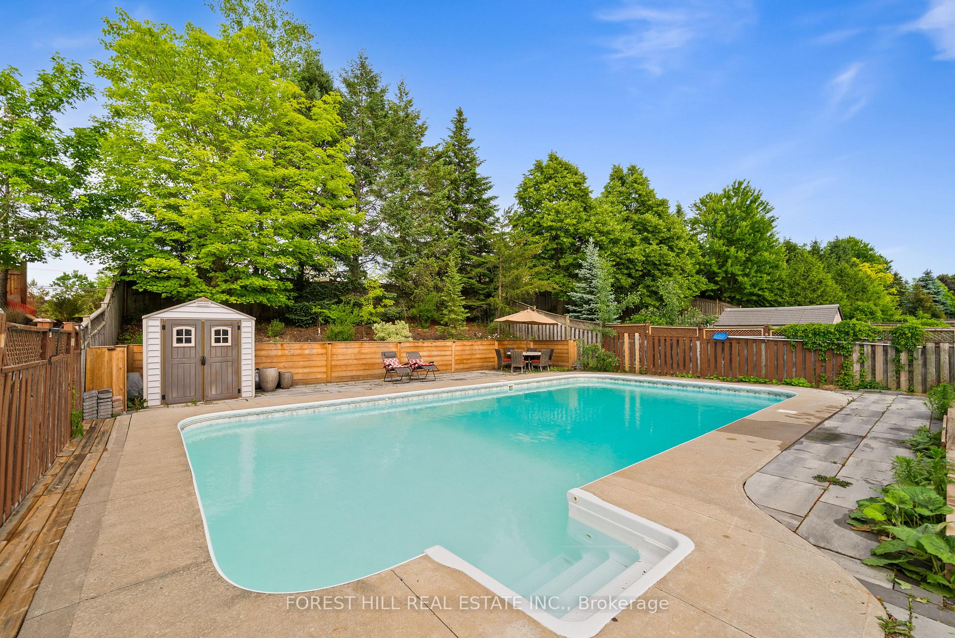Photo 1 of 35 Benville Crescent, Aurora, Aurora Estates — HOMEH