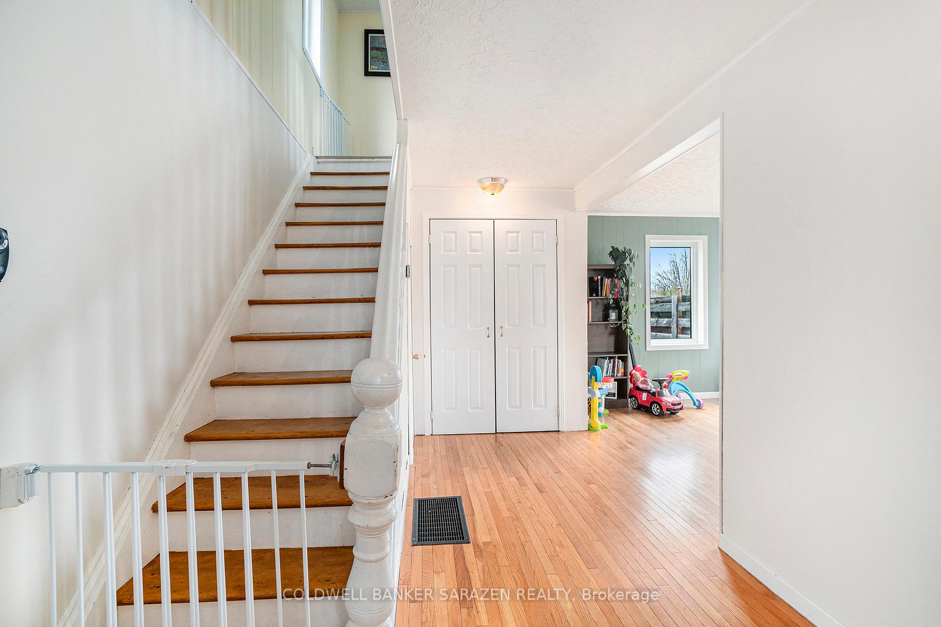 Photo 3 of 326 William Street W, Arnprior — HOMEH