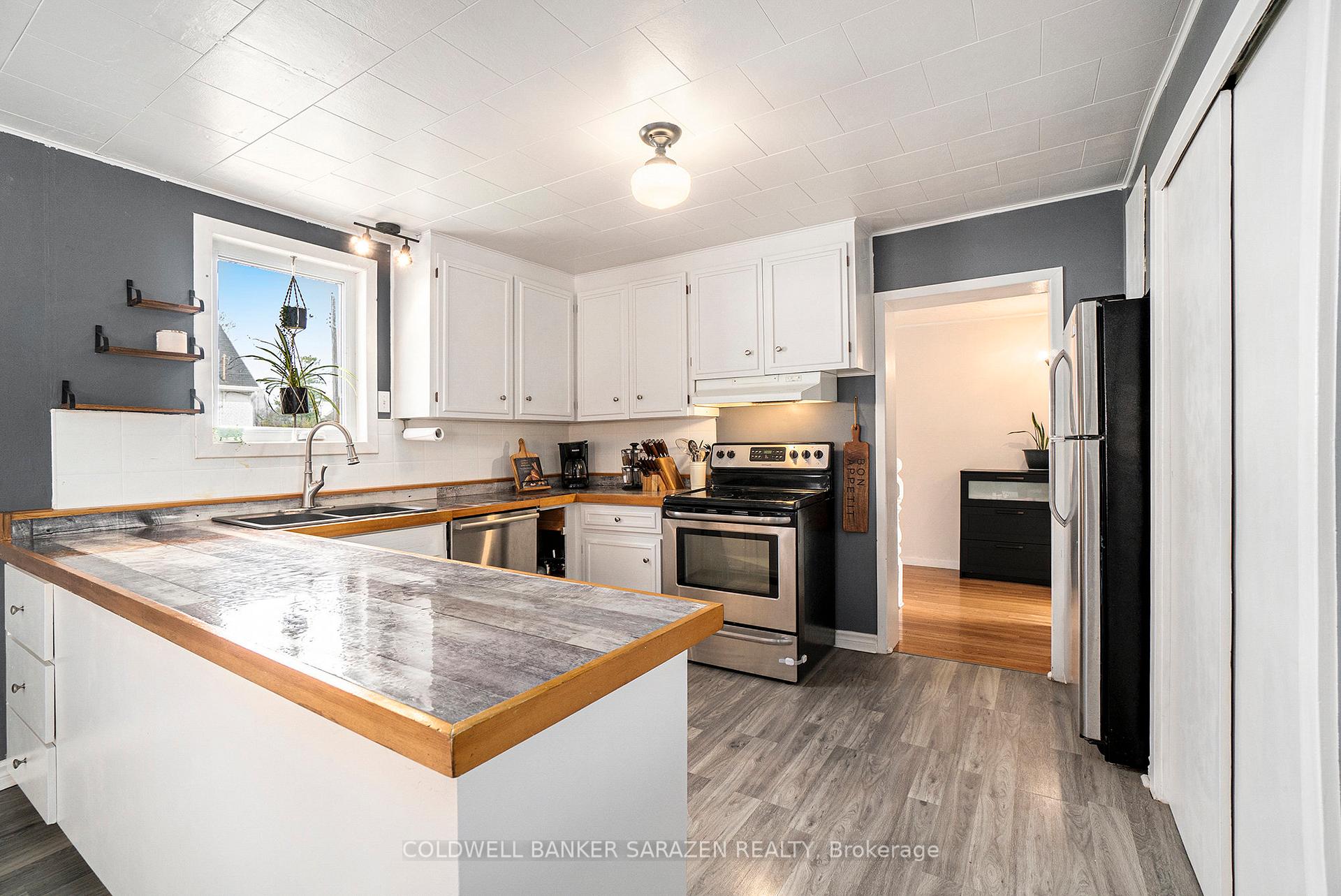 Photo 11 of 326 William Street W, Arnprior — HOMEH