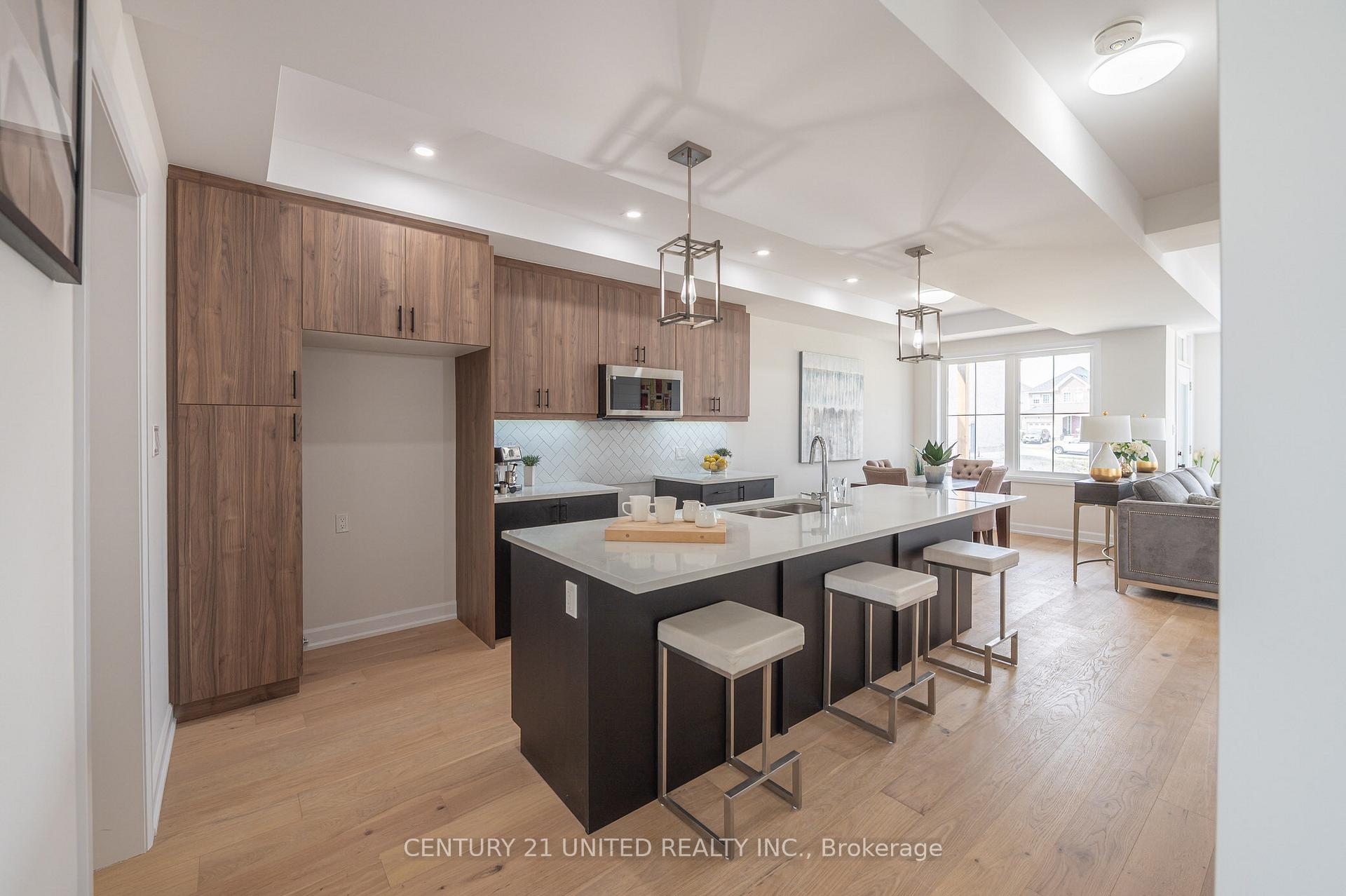Photo 2 of 303 Mullighan Gardens, Peterborough, Monaghan Ward 2 — HOMEH