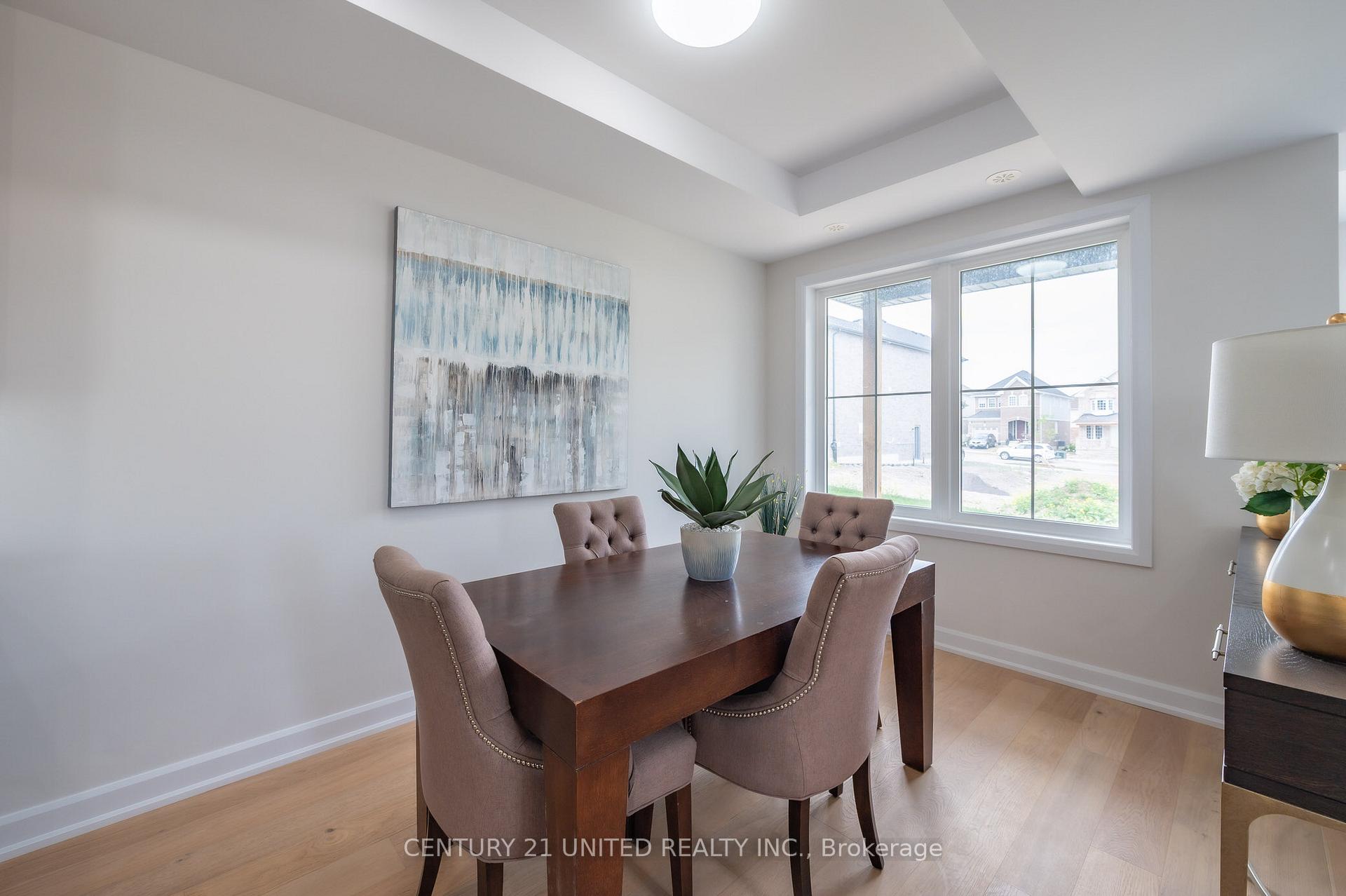 Photo 5 of 303 Mullighan Gardens, Peterborough, Monaghan Ward 2 — HOMEH