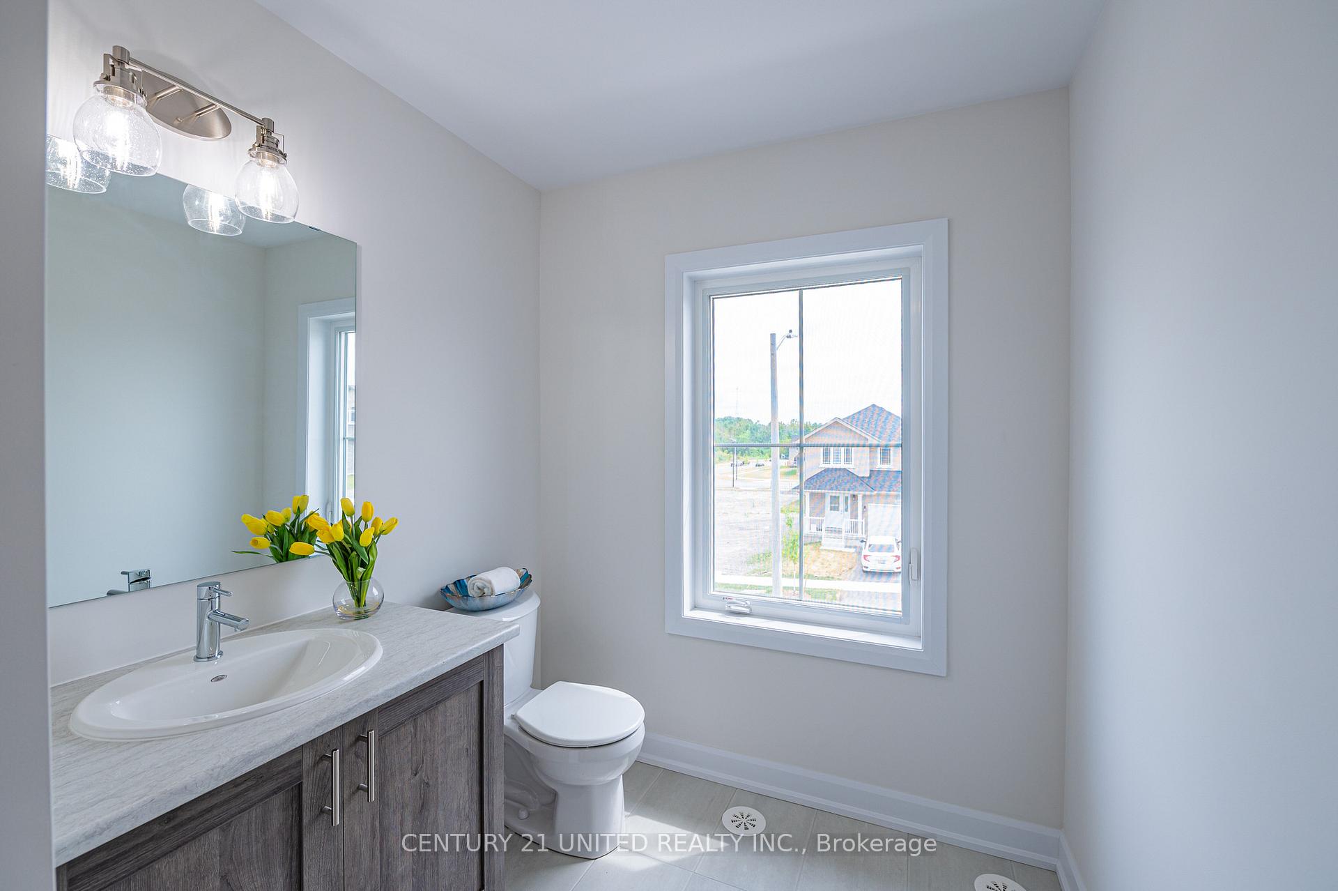 Photo 11 of 303 Mullighan Gardens, Peterborough, Monaghan Ward 2 — HOMEH