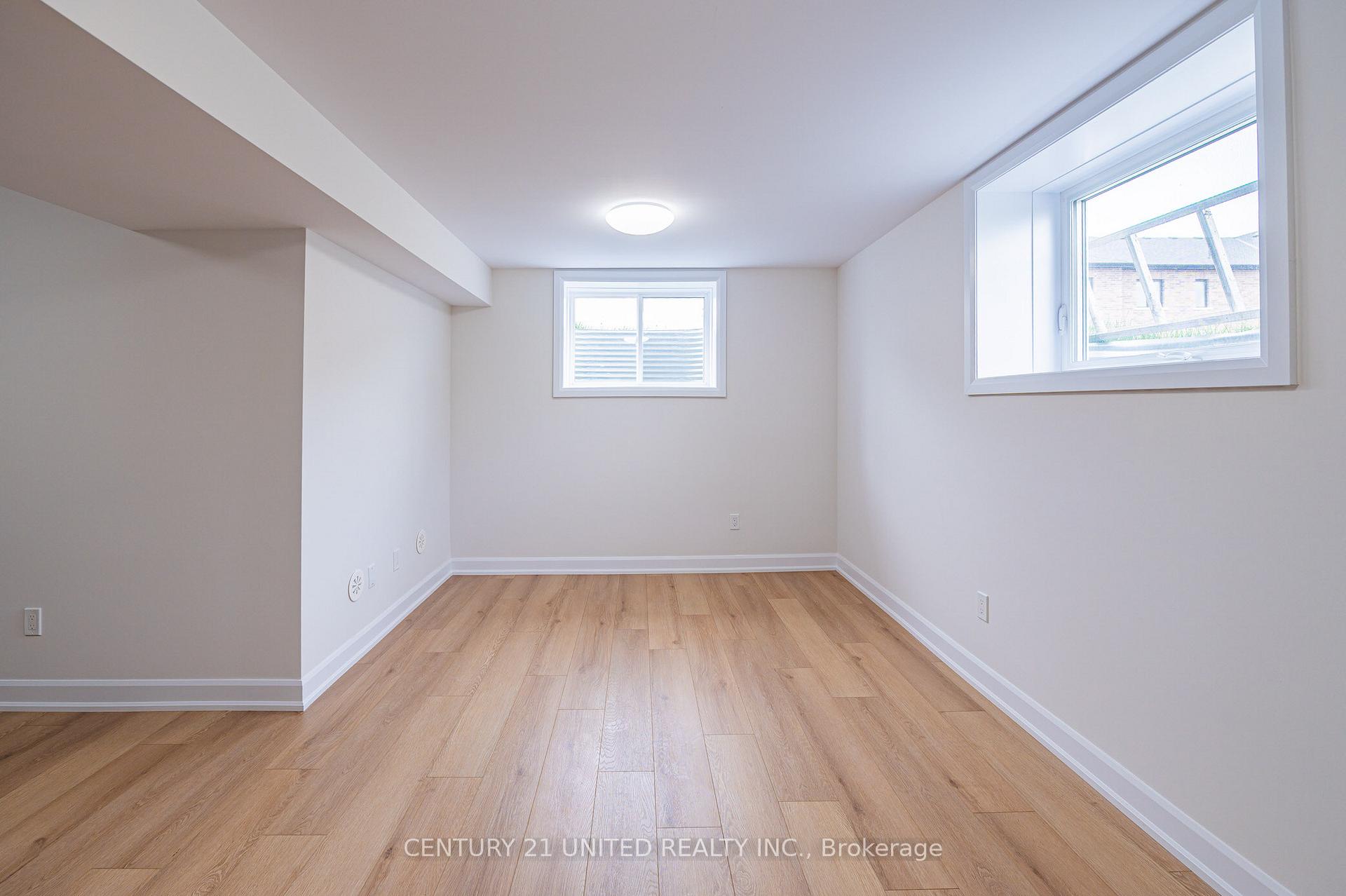 Photo 18 of 303 Mullighan Gardens, Peterborough, Monaghan Ward 2 — HOMEH