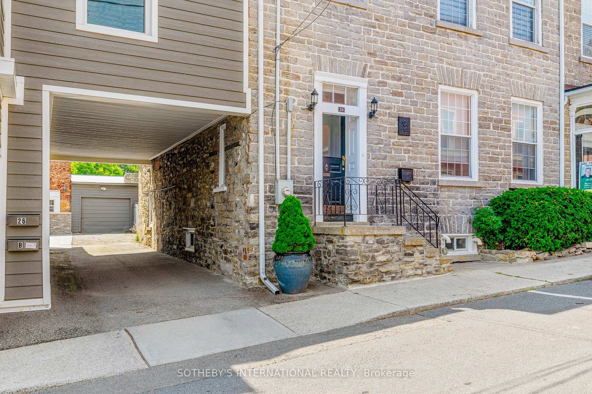 Photo 5 of 30 Apple Street, Brockville — HOMEH