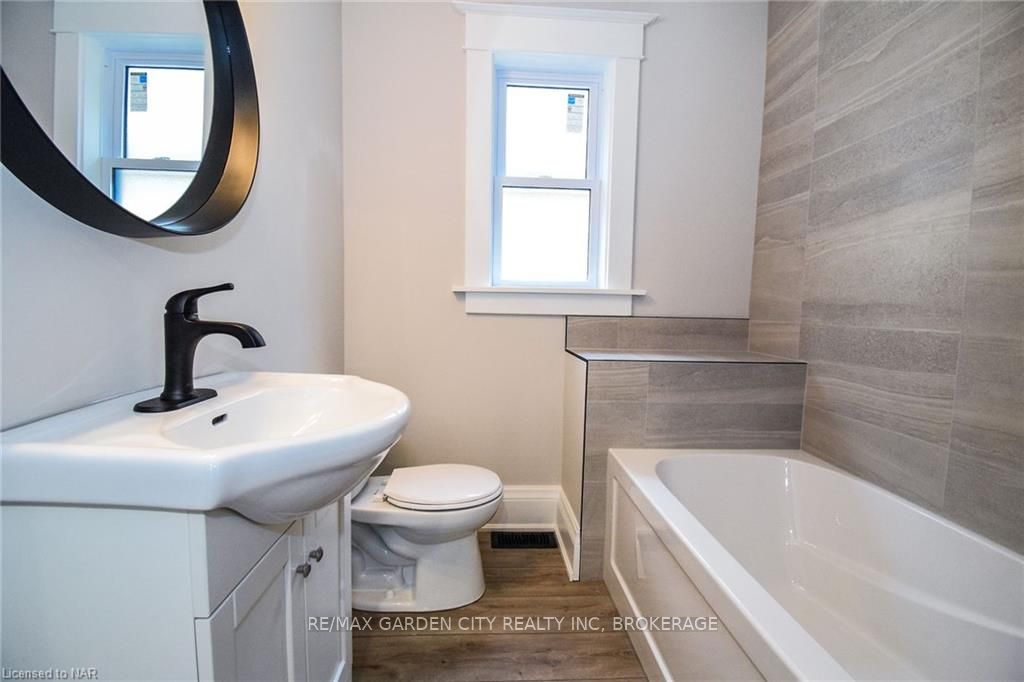 Photo 30 of 24 Elmview Street E, Welland, Prince Charles — HOMEH