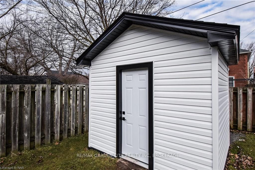 Photo 42 of 24 Elmview Street E, Welland, Prince Charles — HOMEH