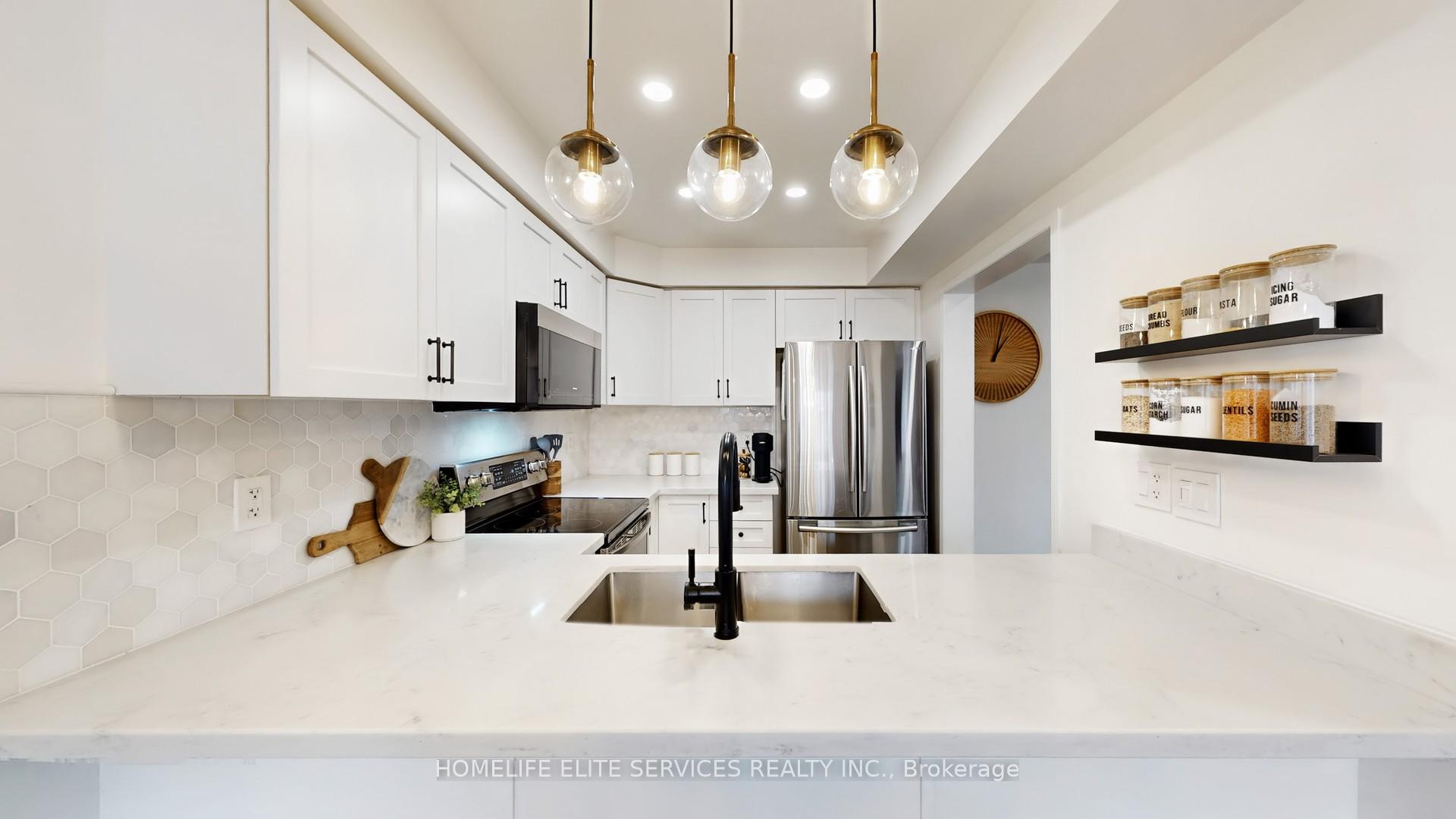 Photo 11 of 9 Abela Lane, Ajax, Central — HOMEH